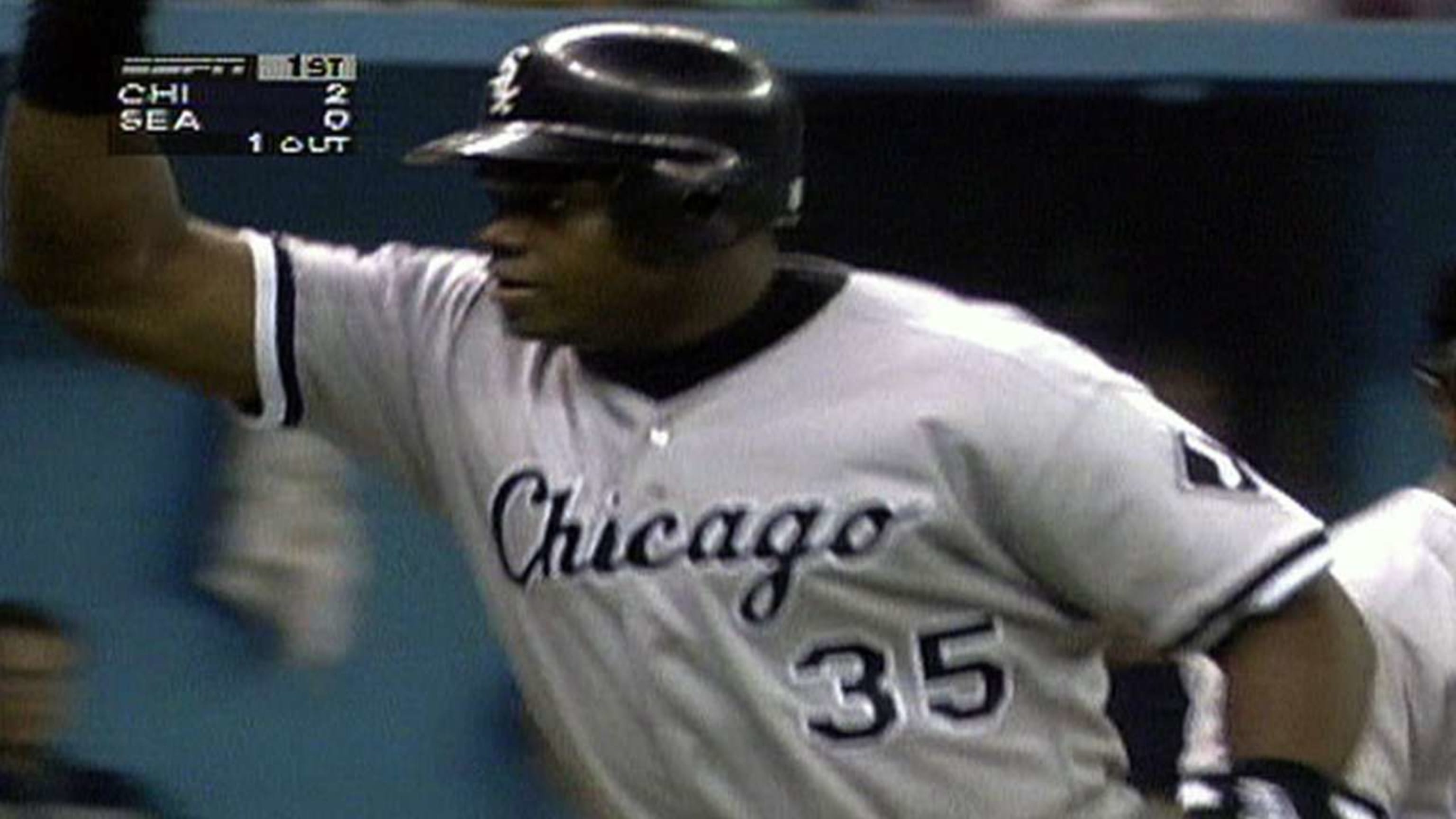 LOOK: 1976 White Sox throwbacks are both wonderful and awful 