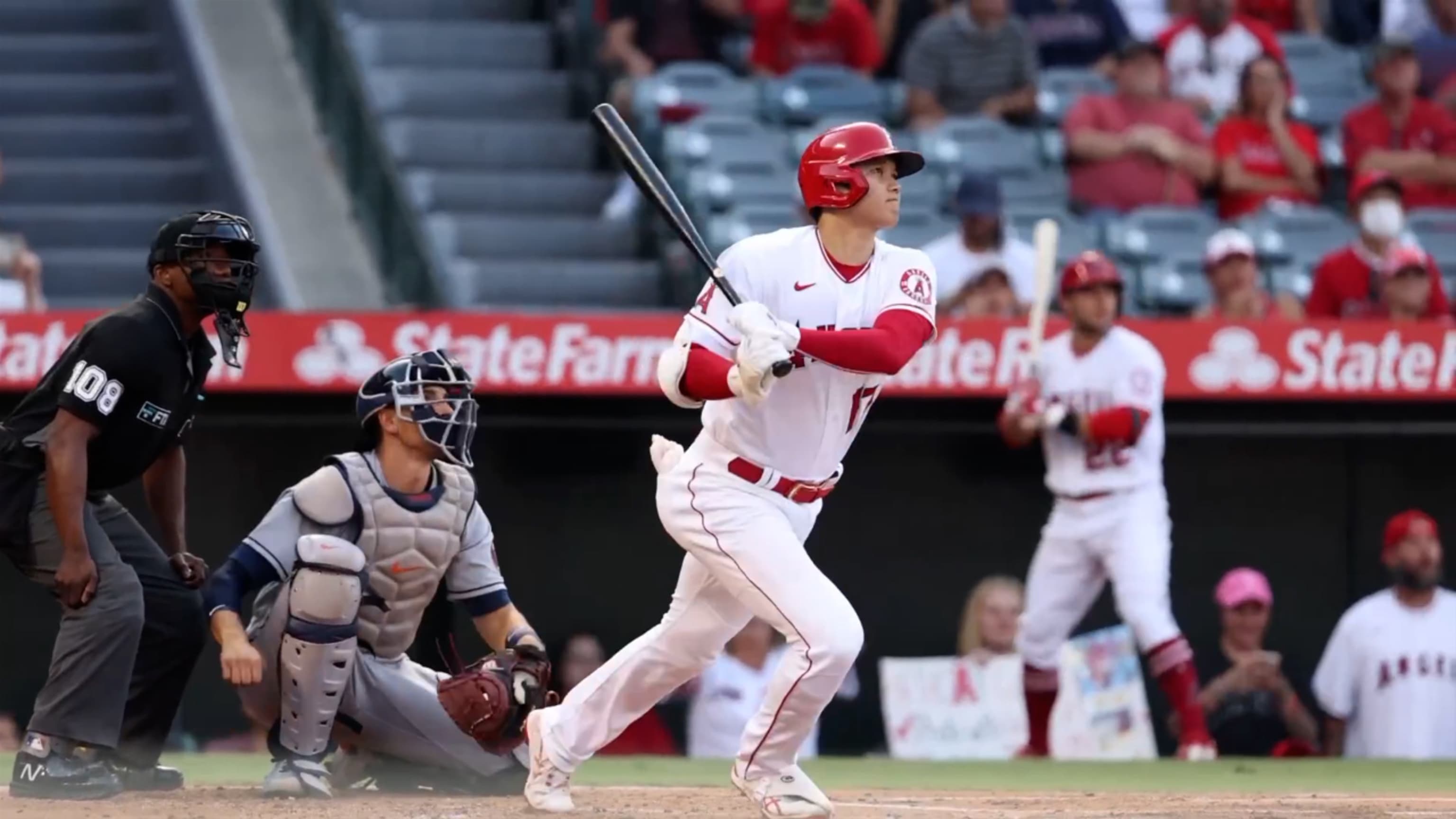 Ohtani hits majors-best 39th HR before leaving game in Angels' 4-1