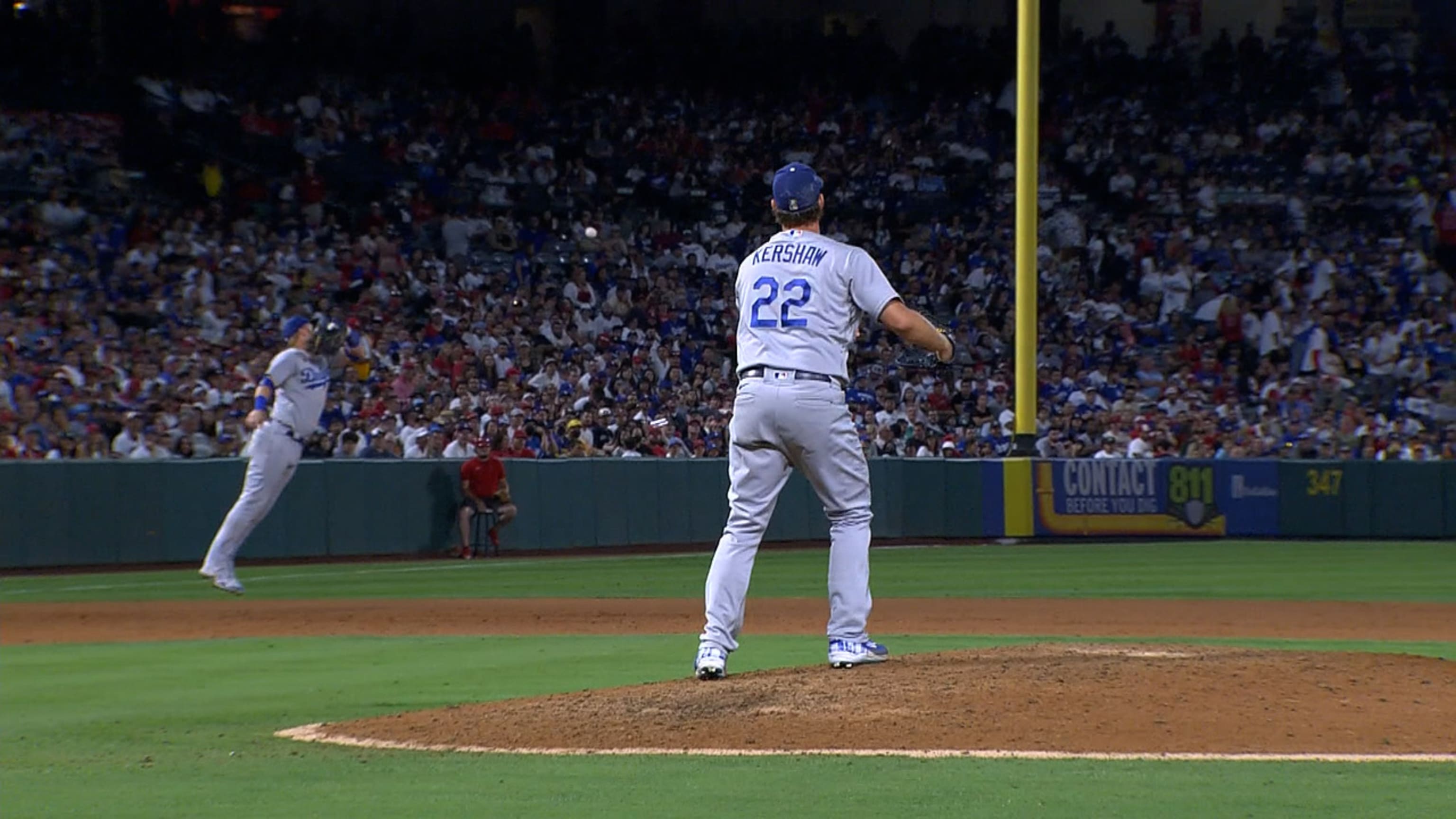 Dodgers' Kershaw loses perfect game in 8th inning vs Angels