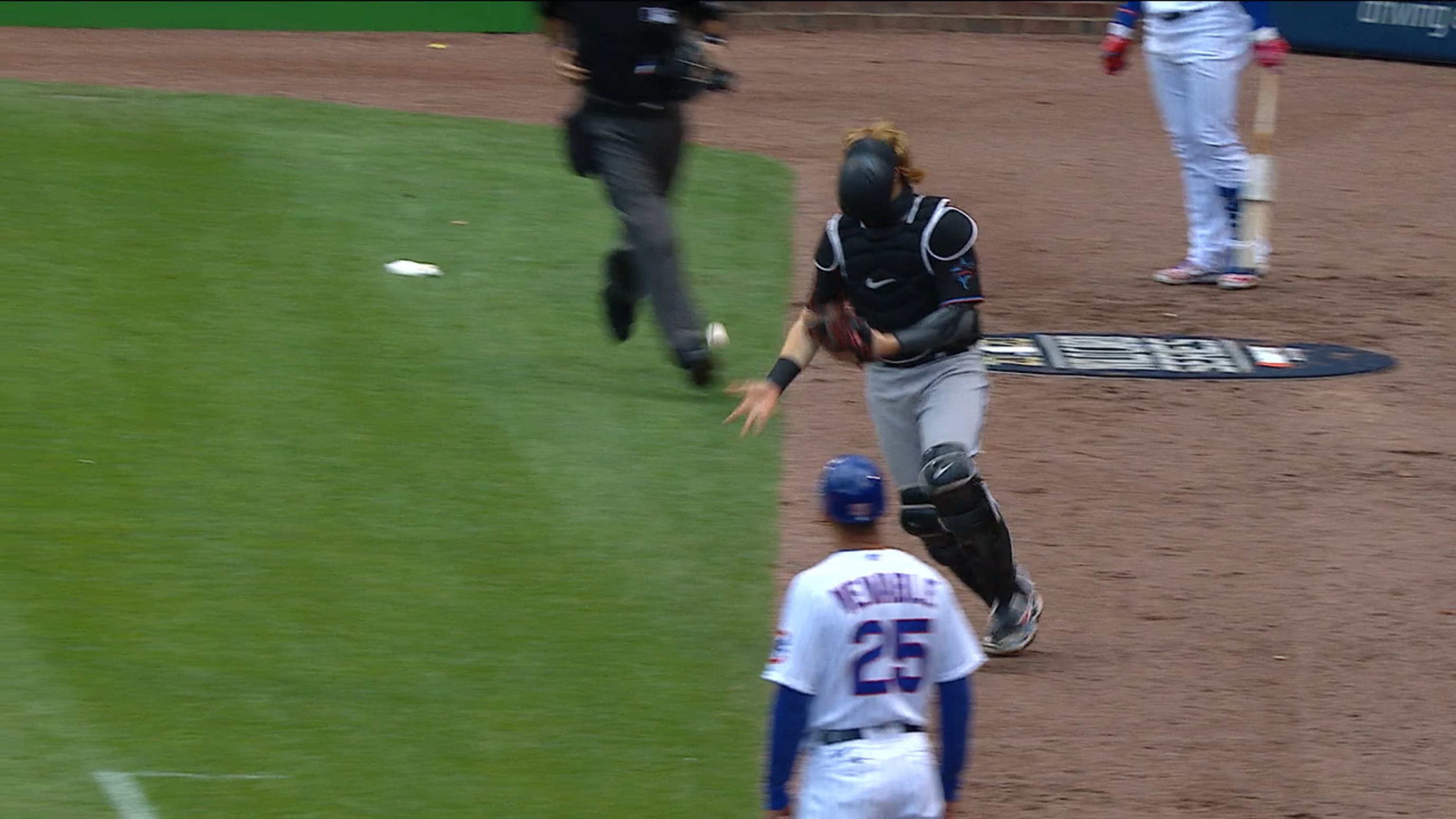 Chad Wallach fildea a mano limpia