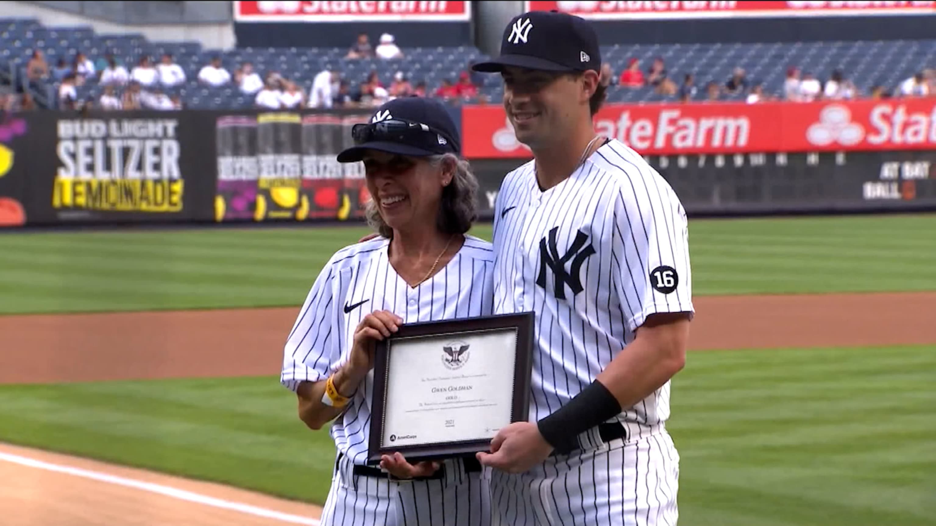 At age 70, Yankees fan gets to live out her dream of being a bat girl