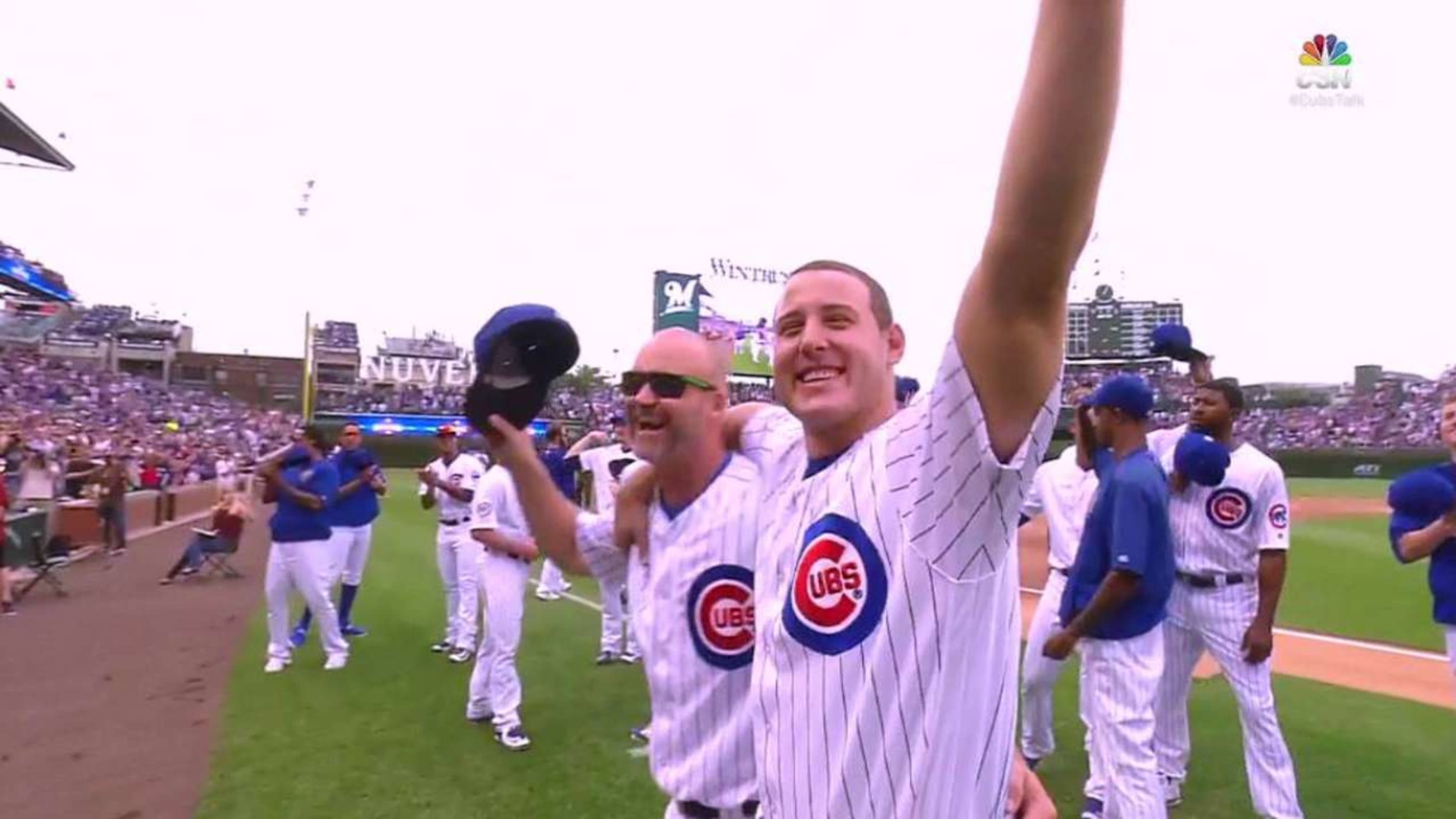 Cubs walk off against Brewers on Miguel Montero's homer