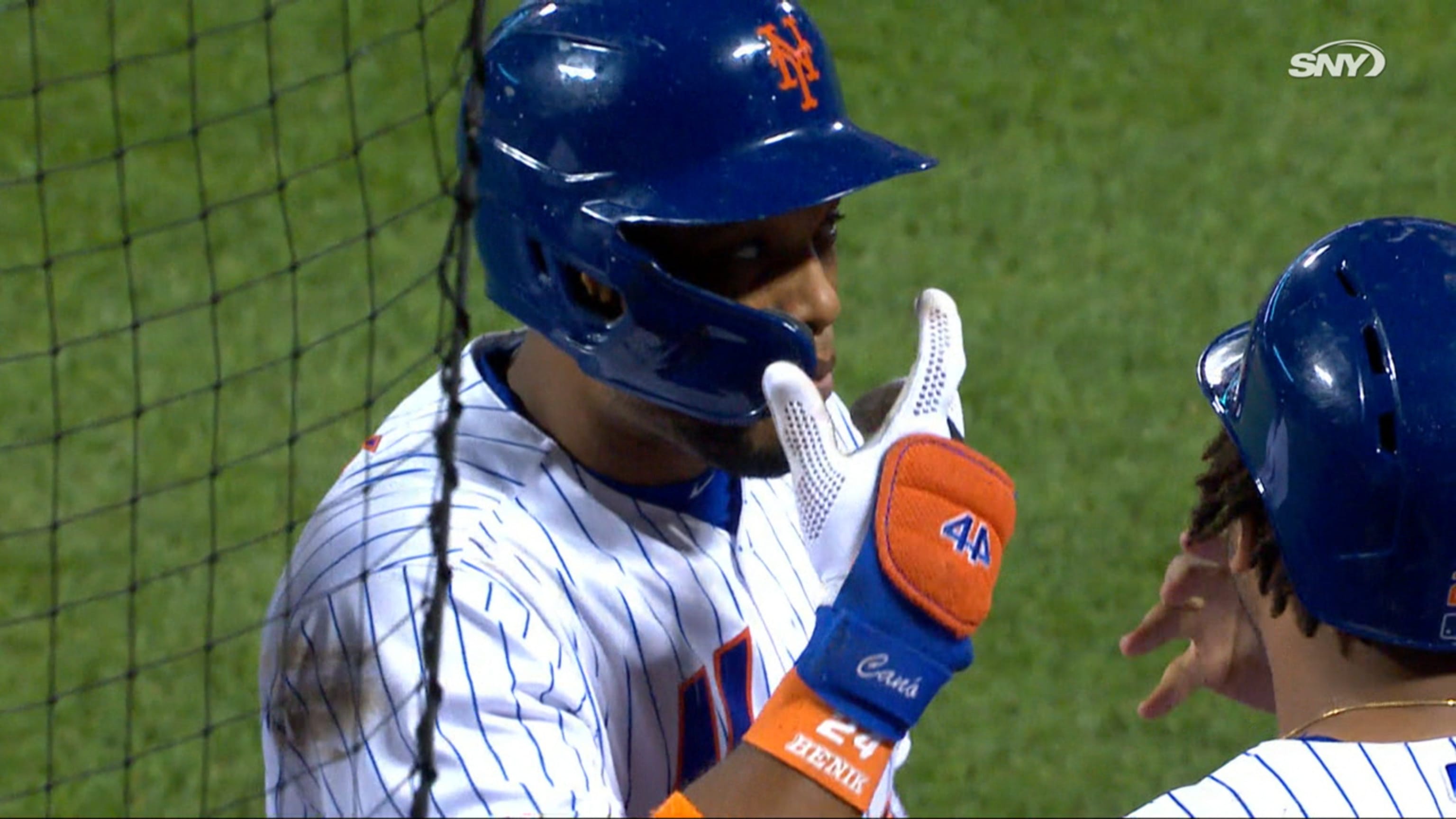 Robinson Cano's Two-Run Homer Gives Mets the Win Against the