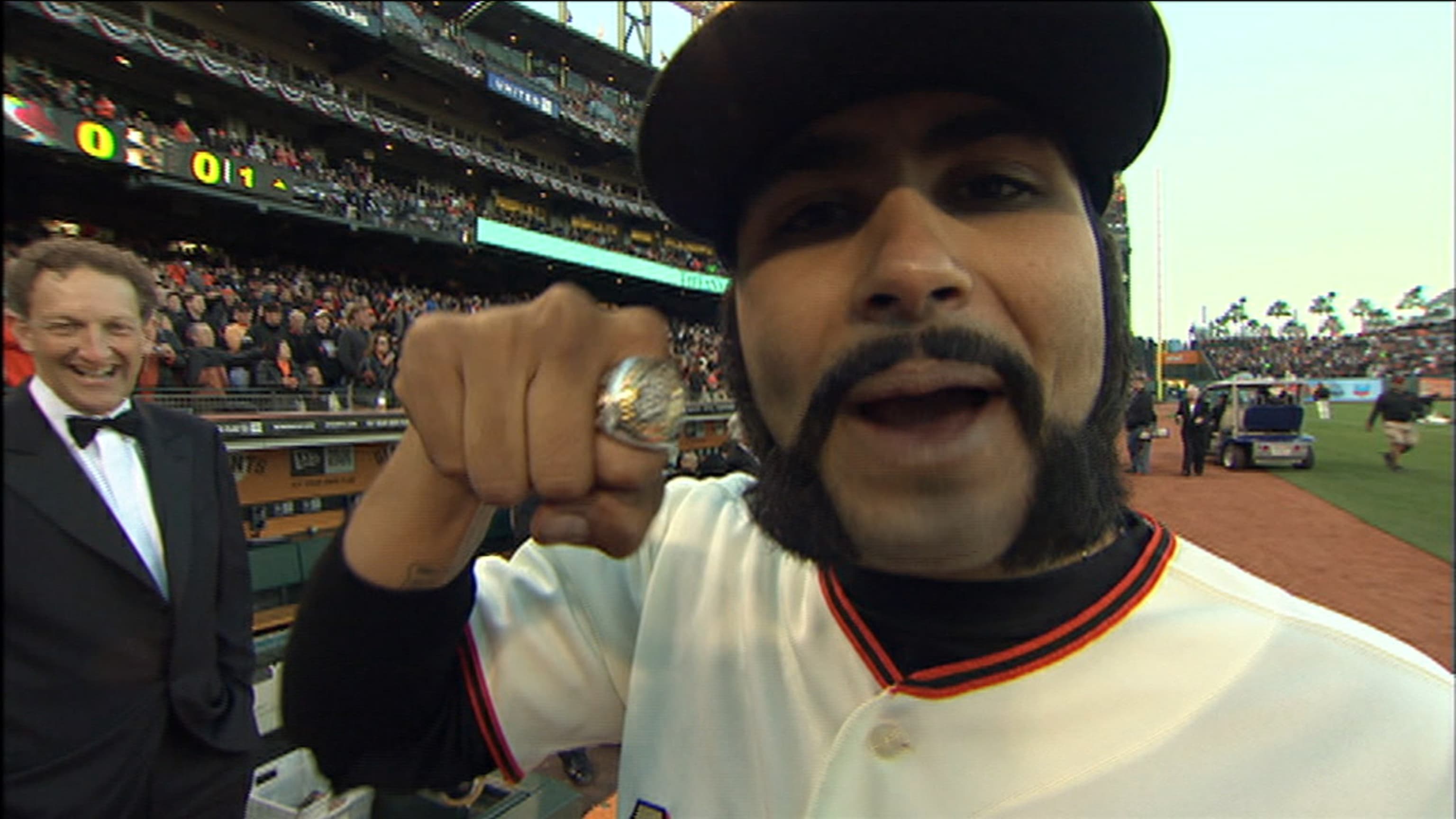 SF Giants: Sergio Romo signs on 'for a chance to close the book