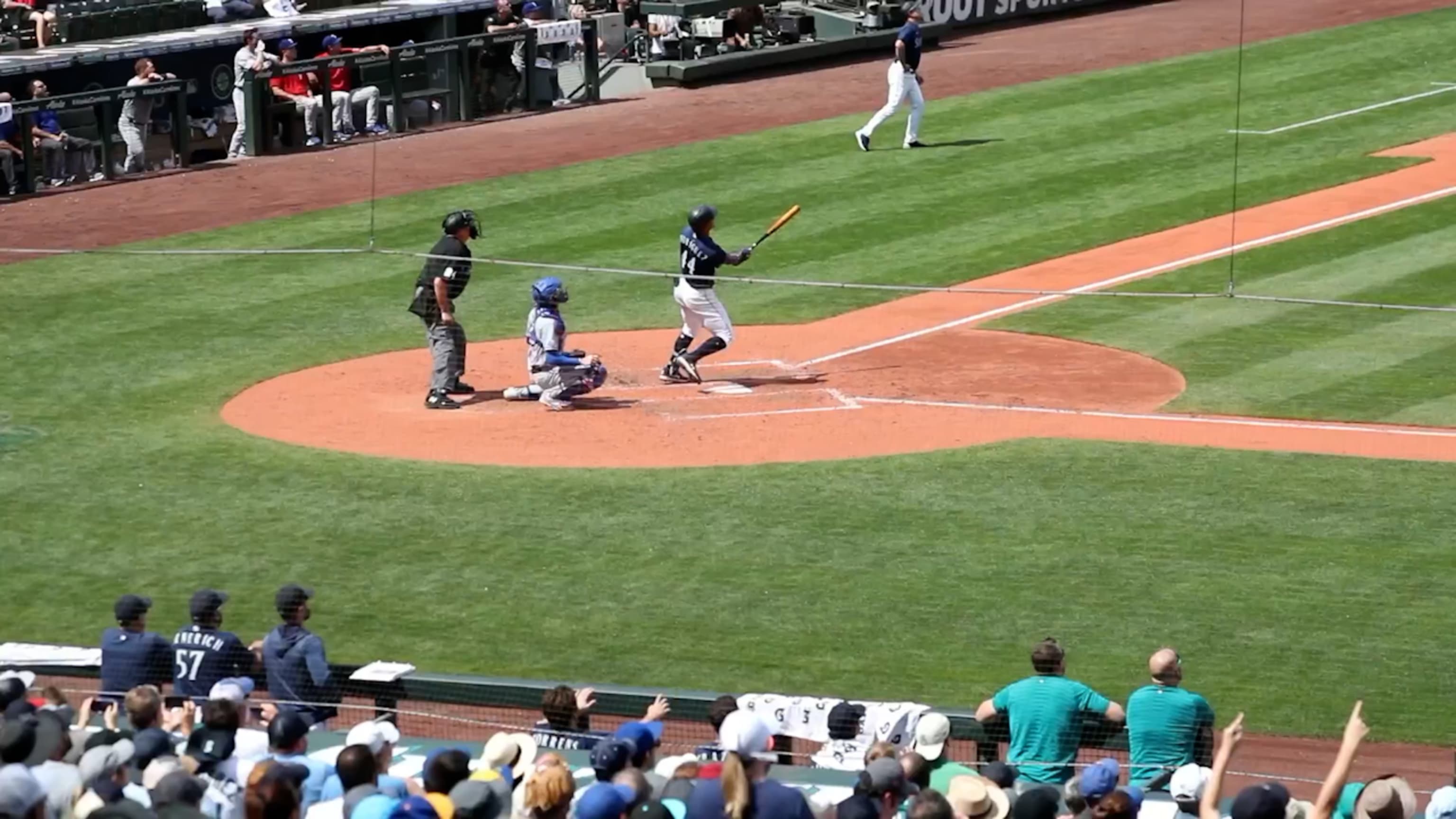 Julio Rodríguez, Mariners channel Run DMC ahead of game vs. Mets