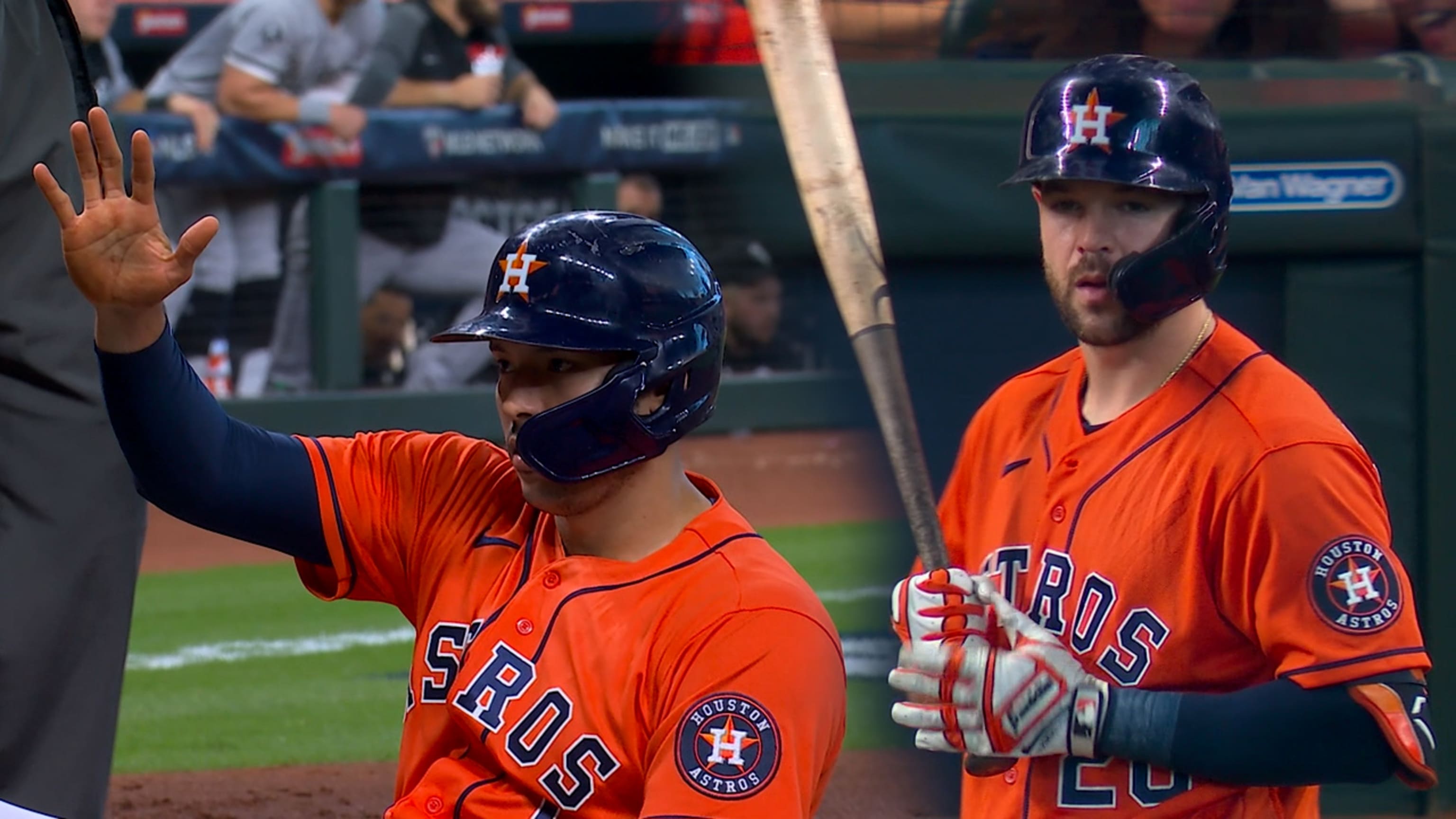 Chas McCormick impulsa a Correa