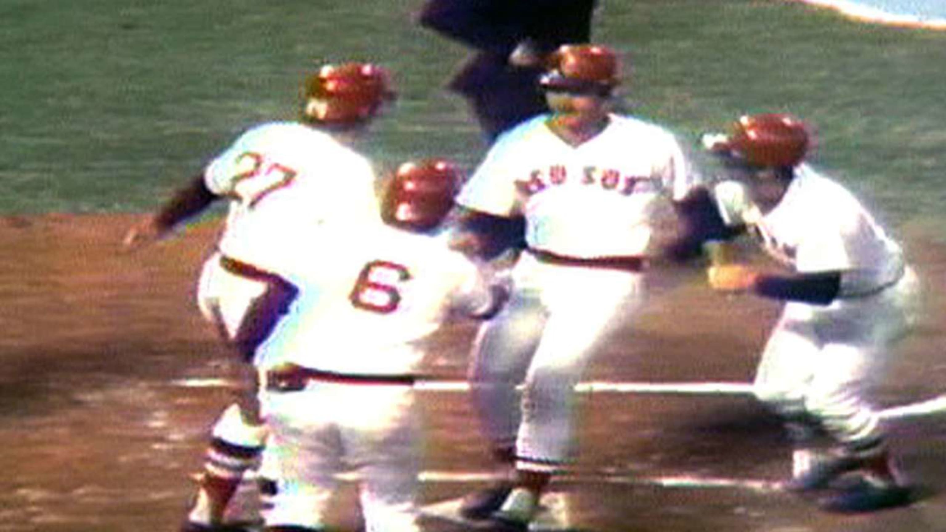 Lynn's three-run homer