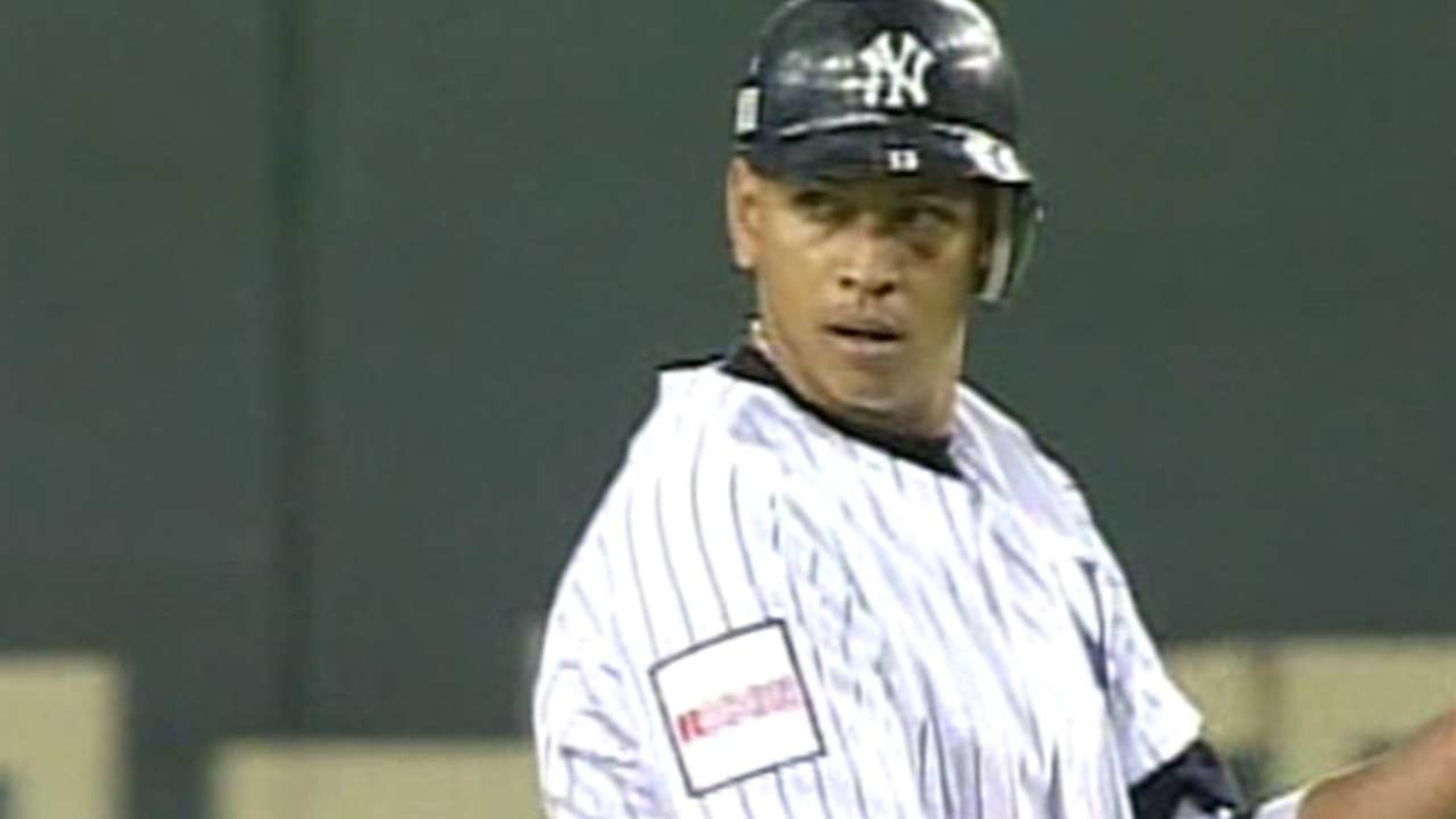 Yankees' Aaron Judge wears hilarious shirt of Brett Gardner banging dugout  