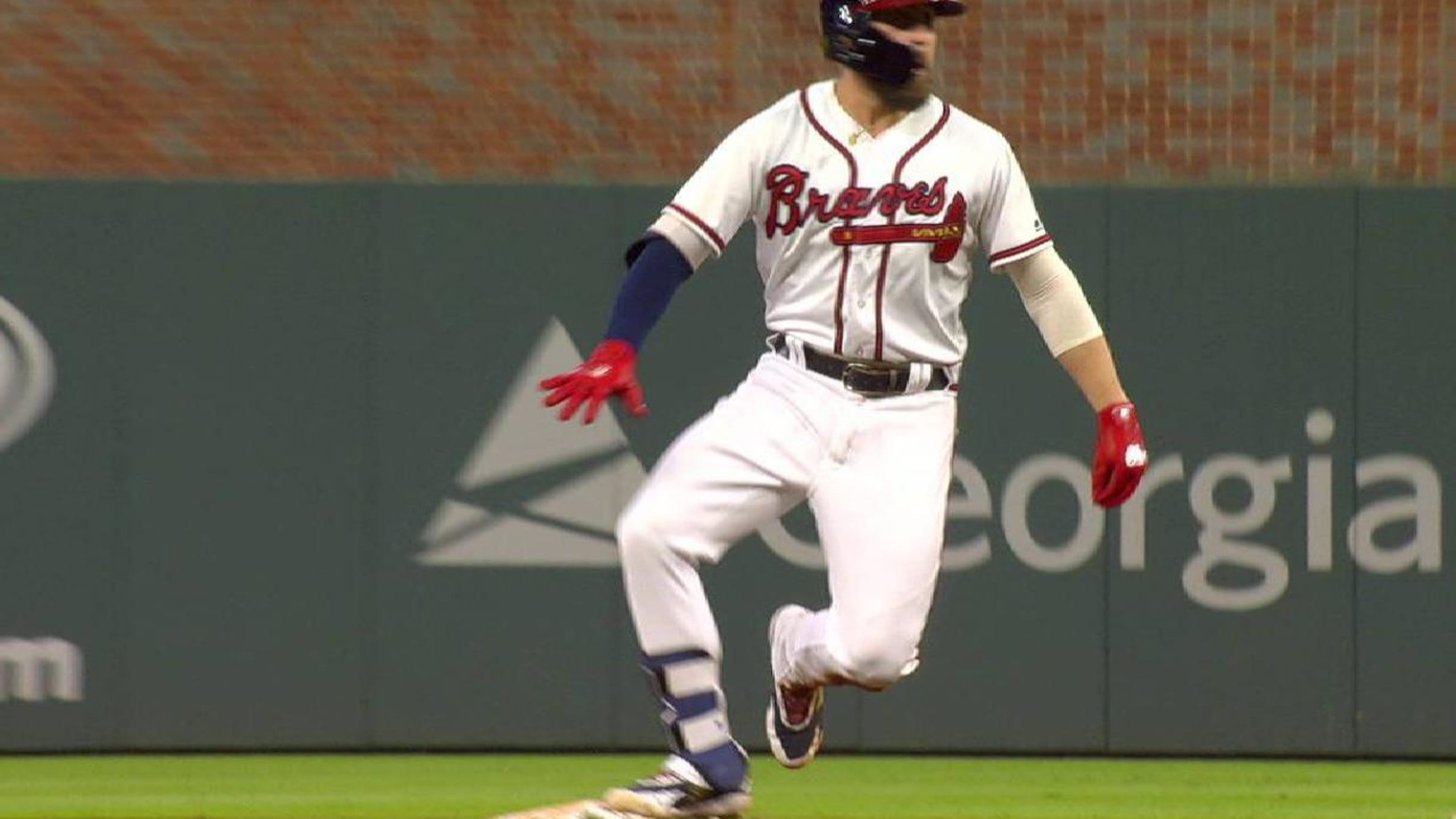 Ronald Acuña Jr hits his first walk off for the Braves, a