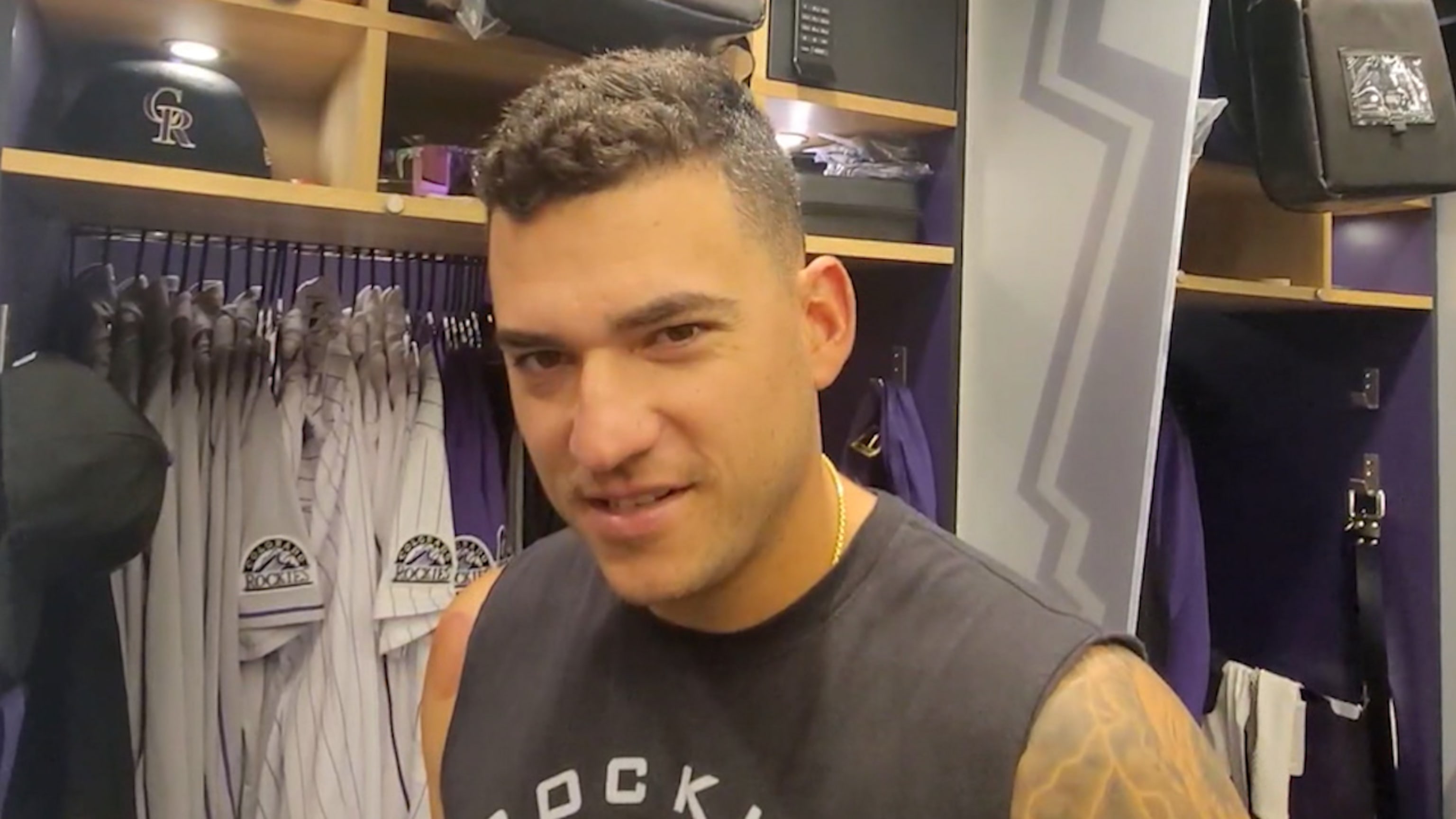 Rockies' Jose Iglesias honors his father with base hit and tears