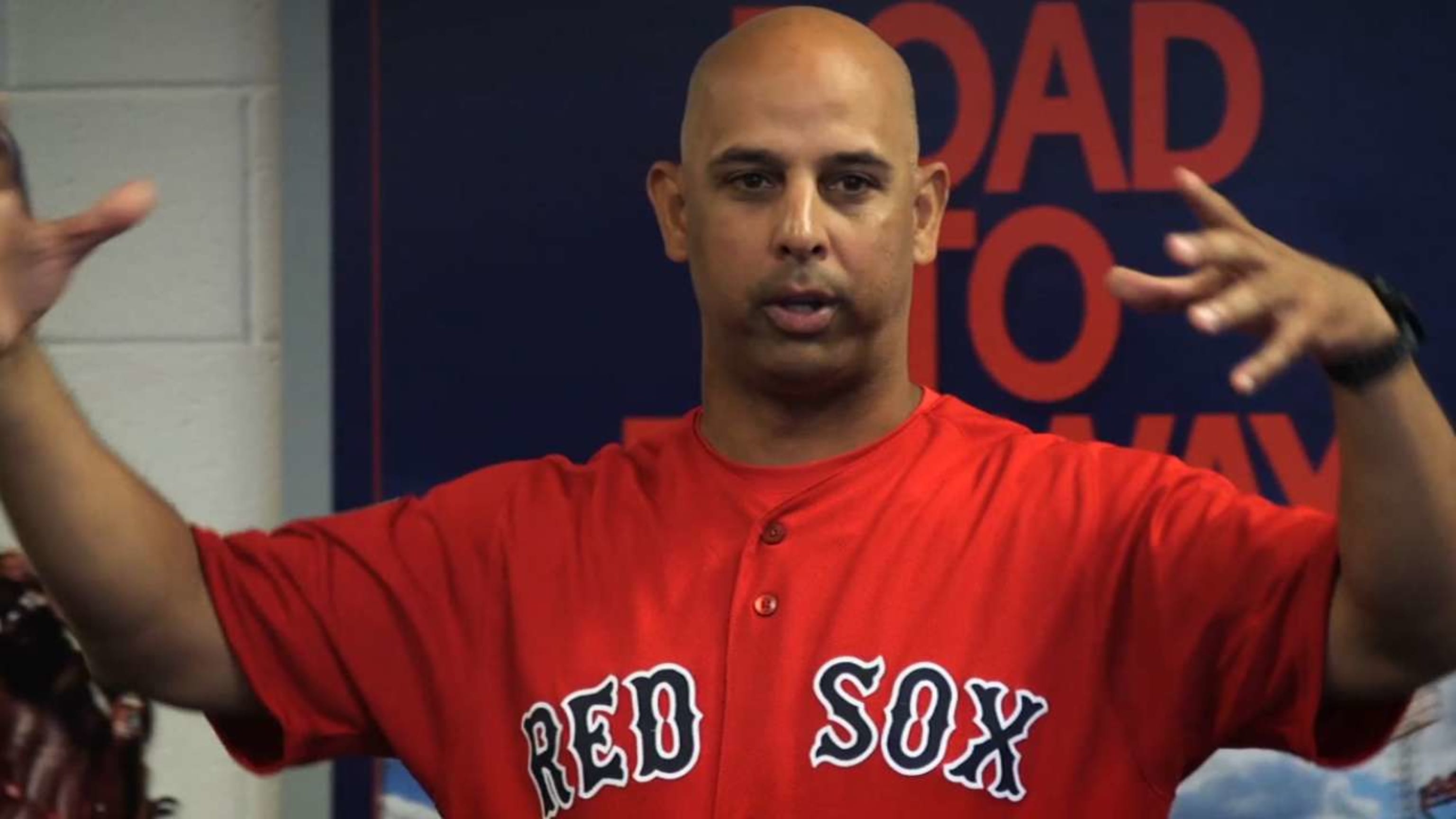 Cora welcomes 2018 Sox to camp