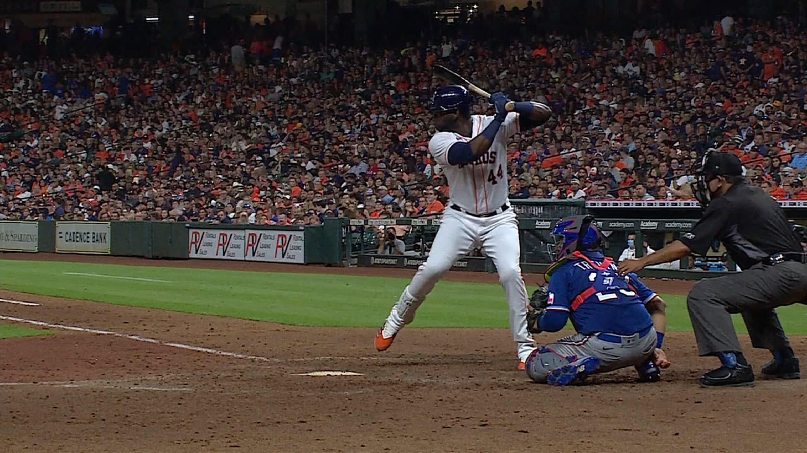 18vo HR de Yordan Álvarez