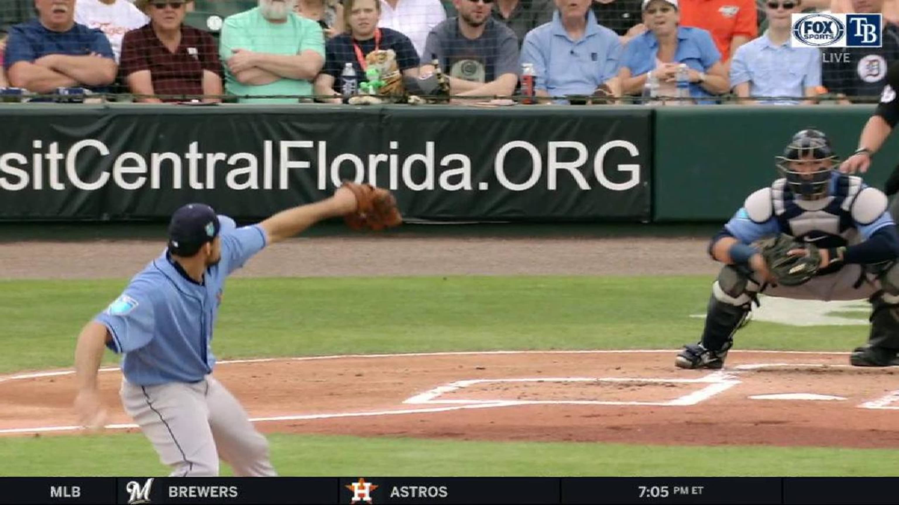 Eovaldi fans Machado