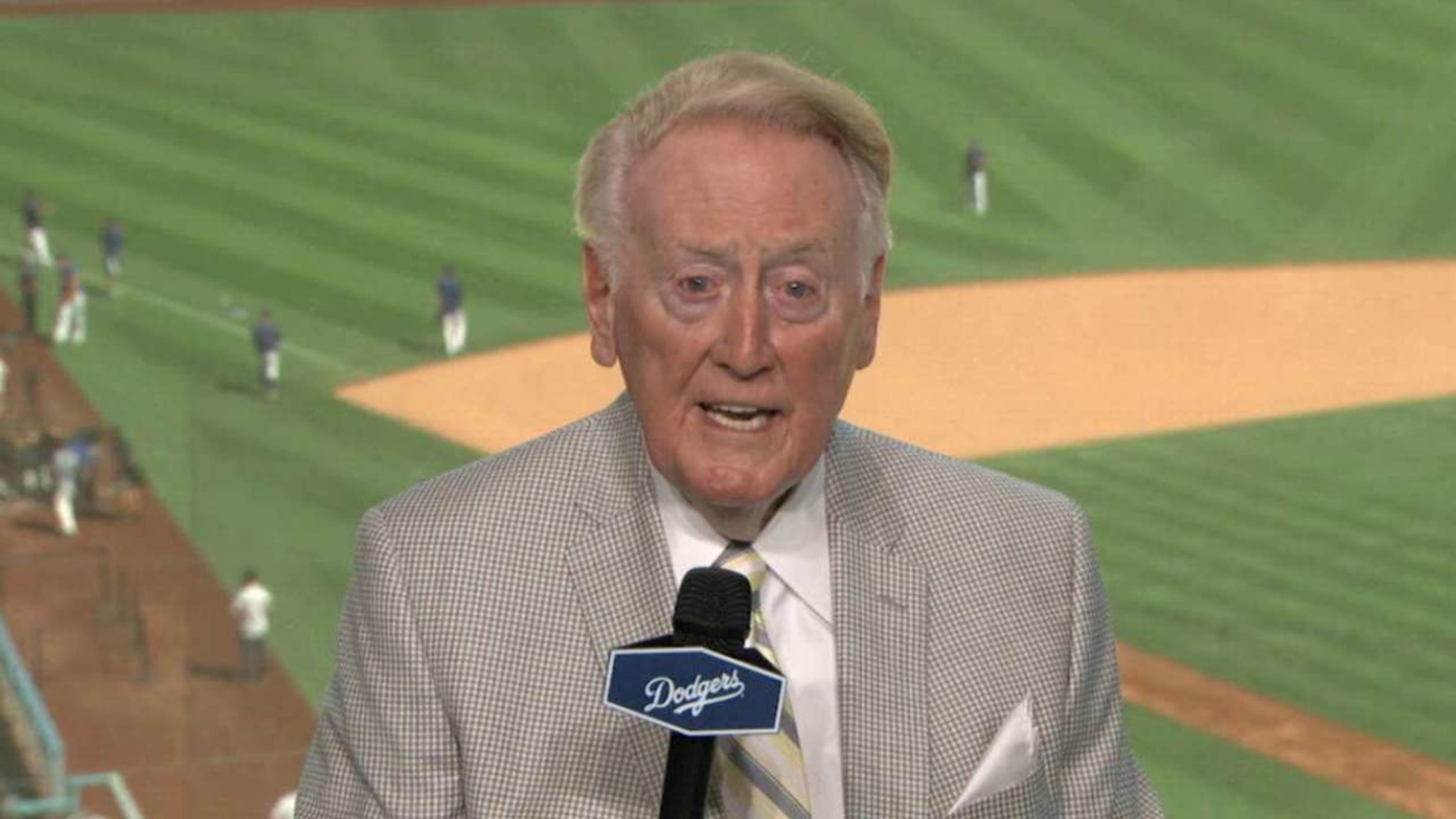 Longtime Astros broadcaster Bill Brown announces retirement