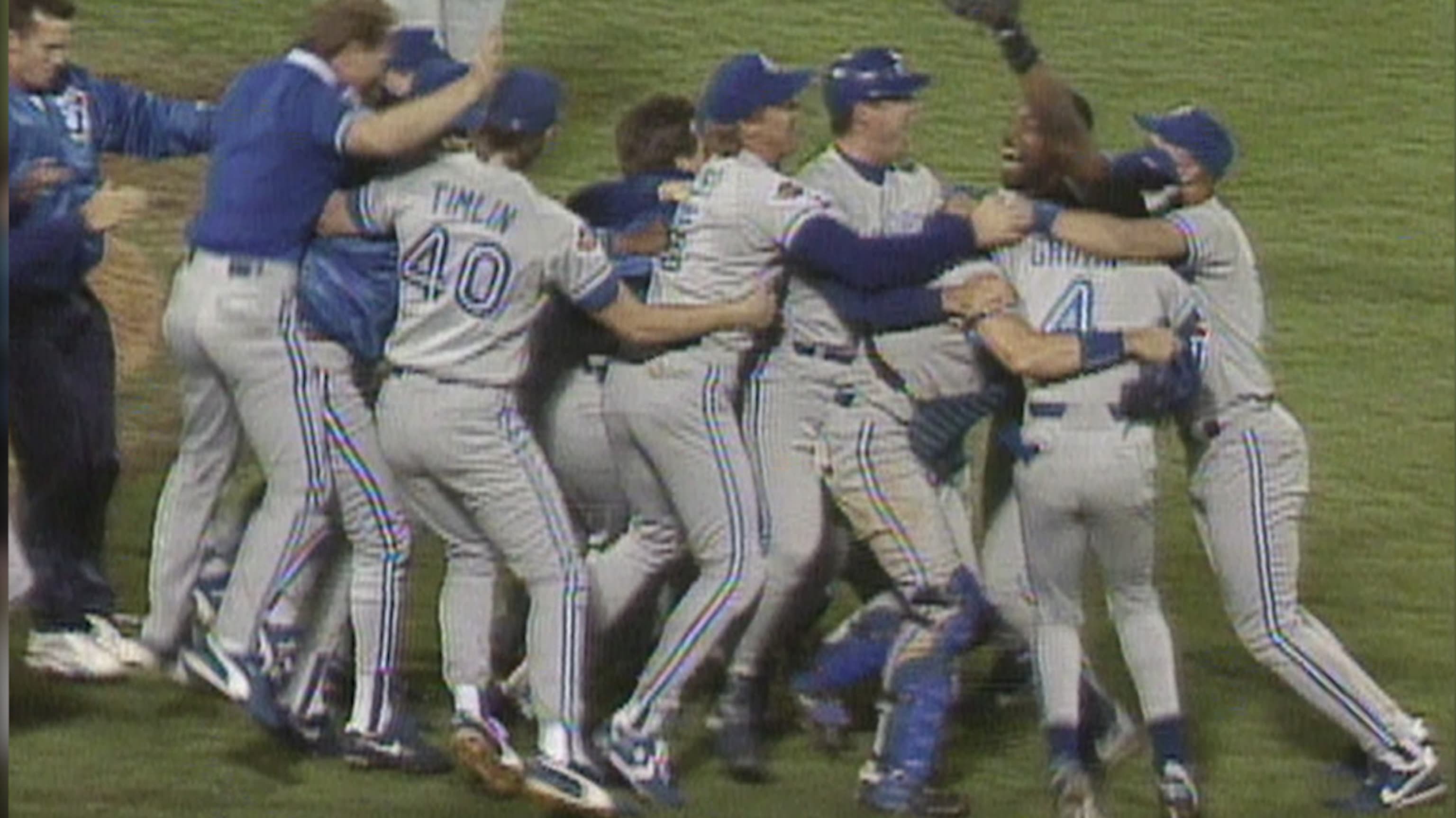 1992 World Series Commemorative Pin - Blue Jays vs. Braves