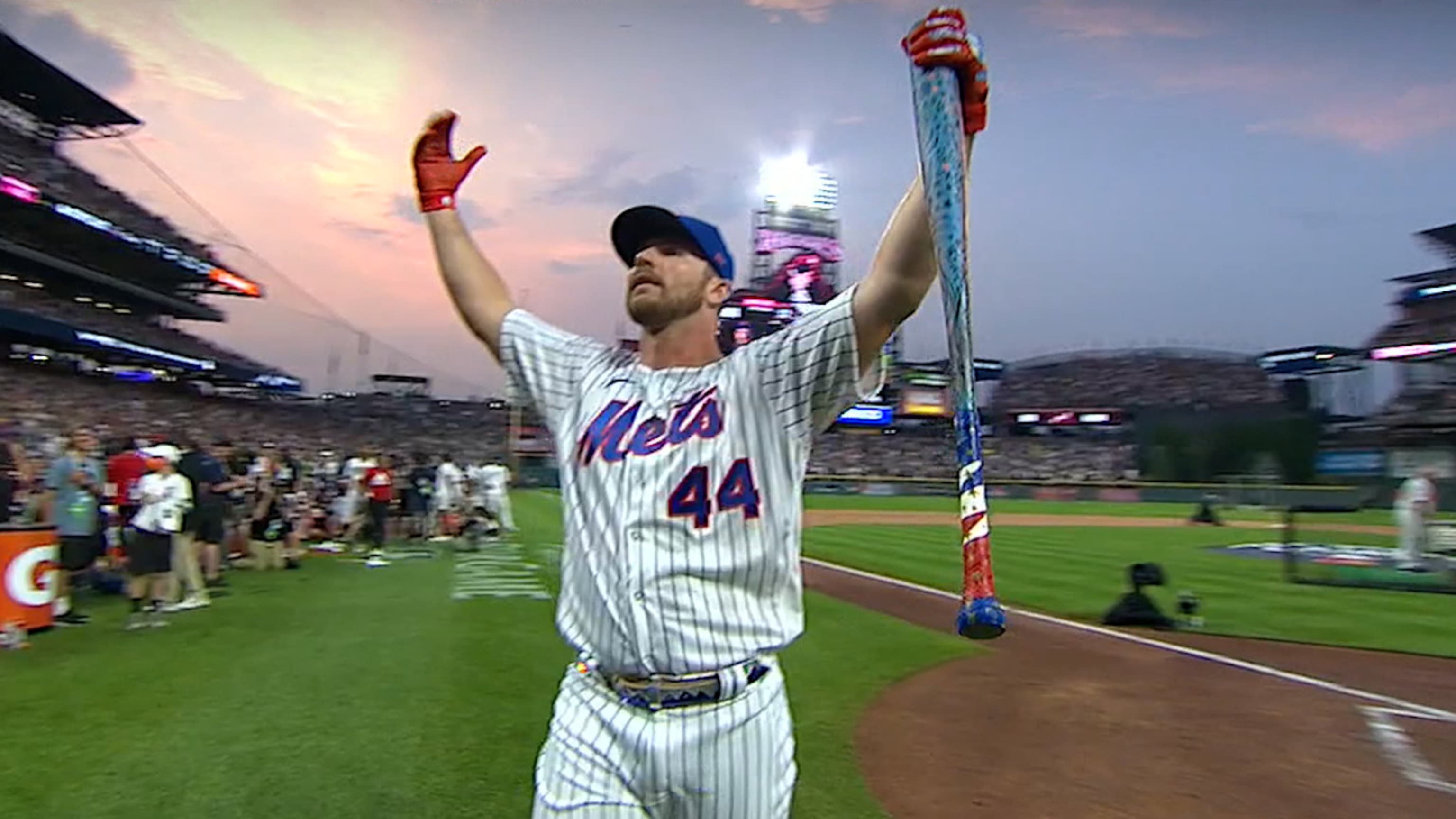 Pete Alonso Set HR Derby Record with 35 Homers 