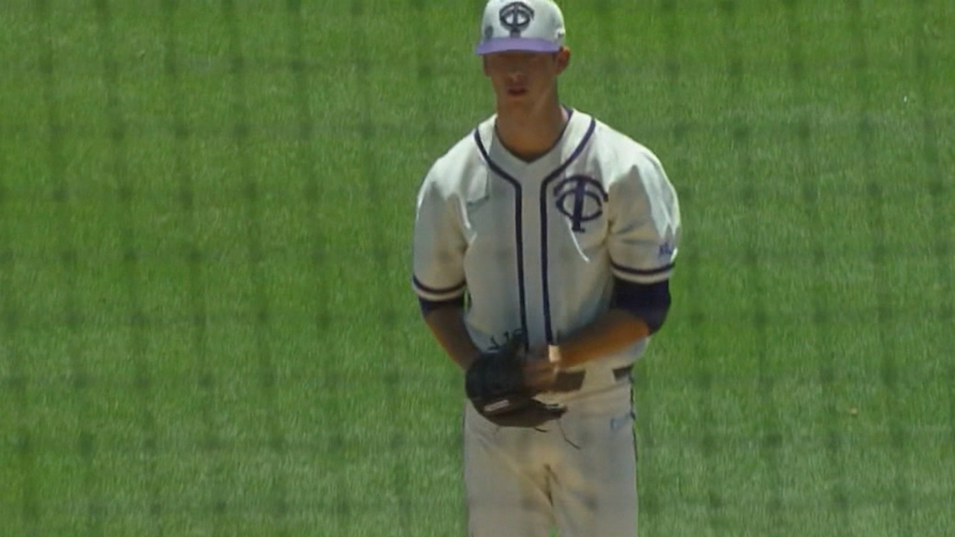 Mariners draft P Williamson 59