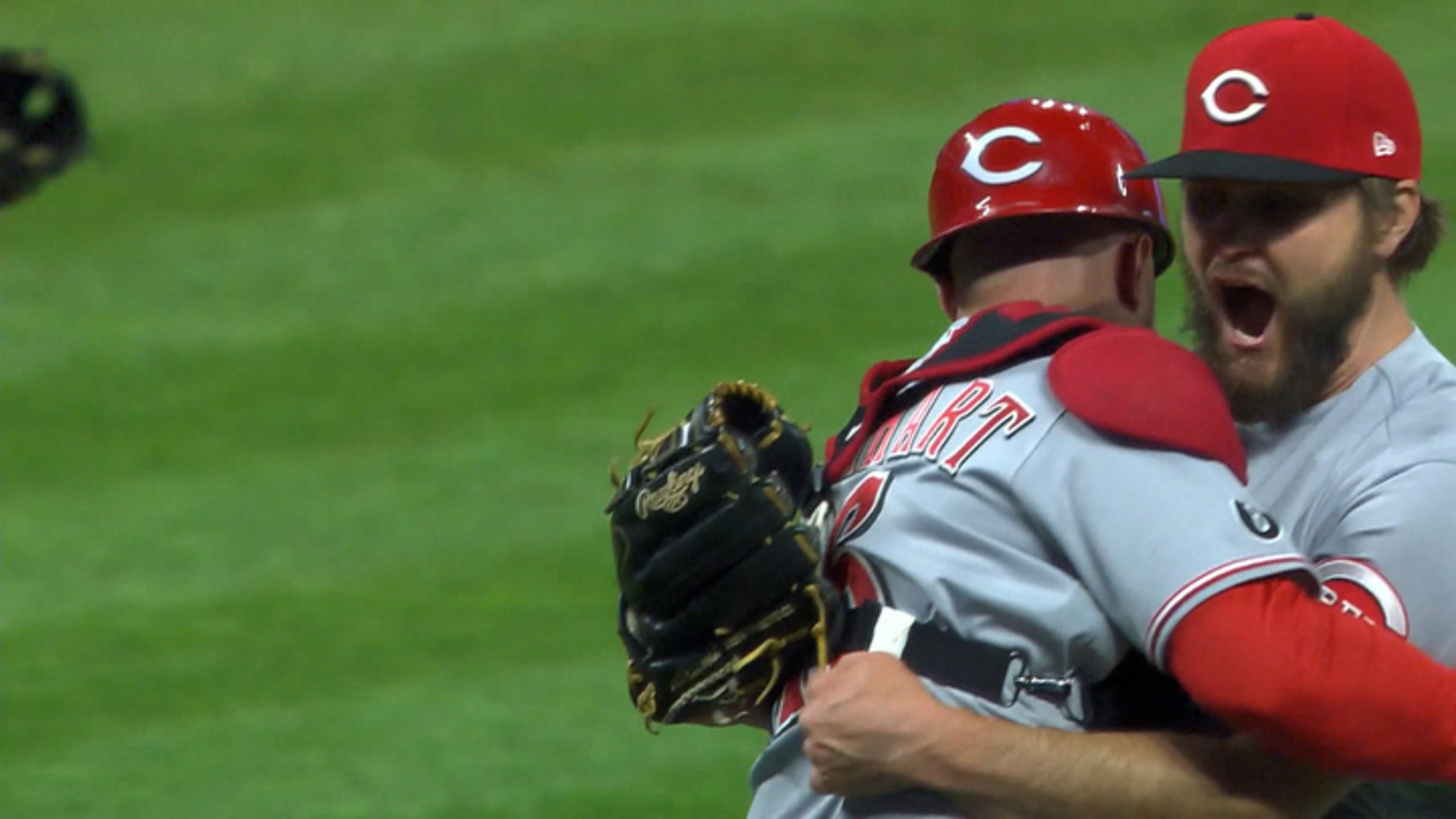 Catcher Tucker Barnhart glad Reds didn't pull off trade