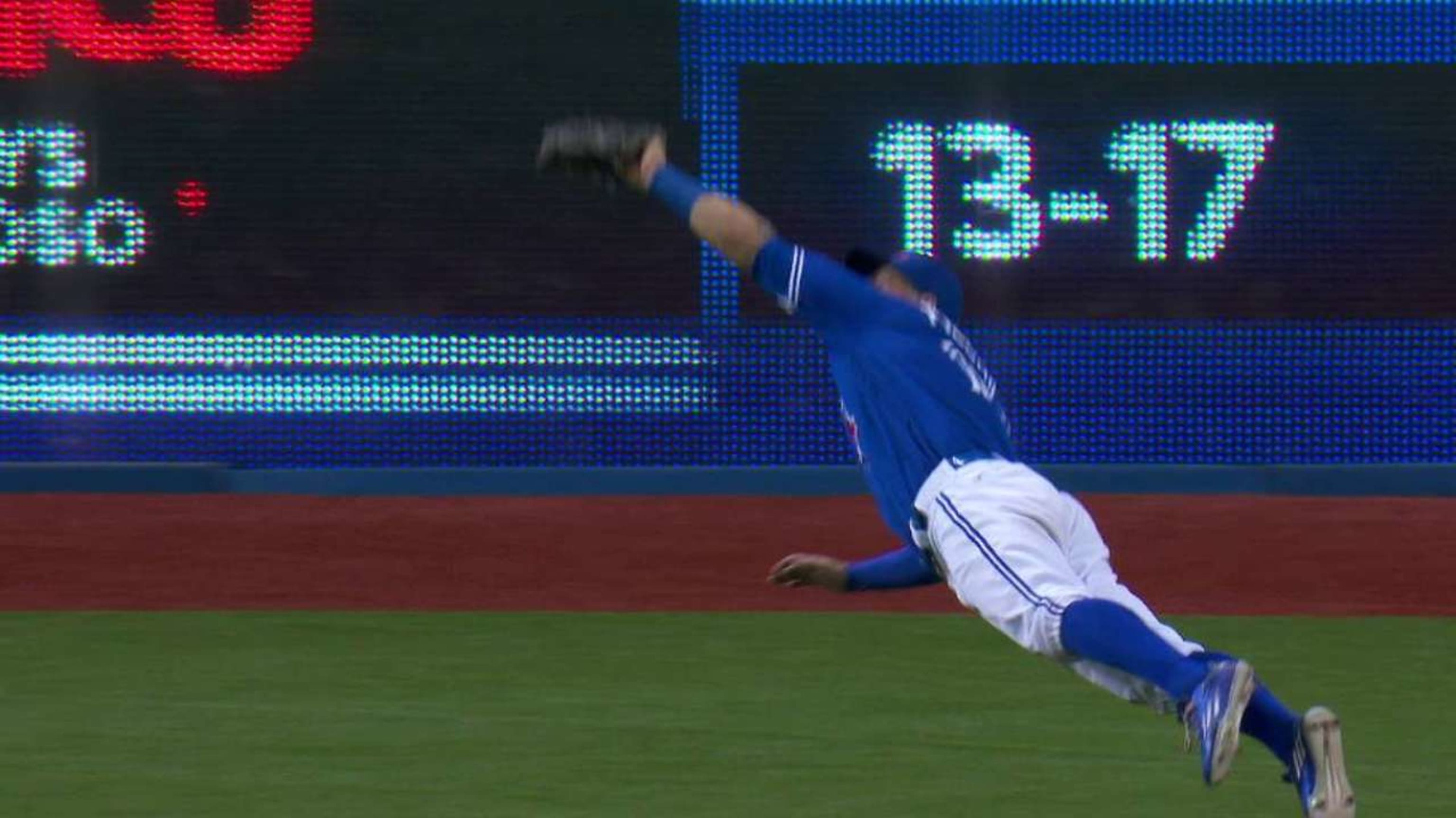 Pillar robs Ramirez with amazing diving grab 