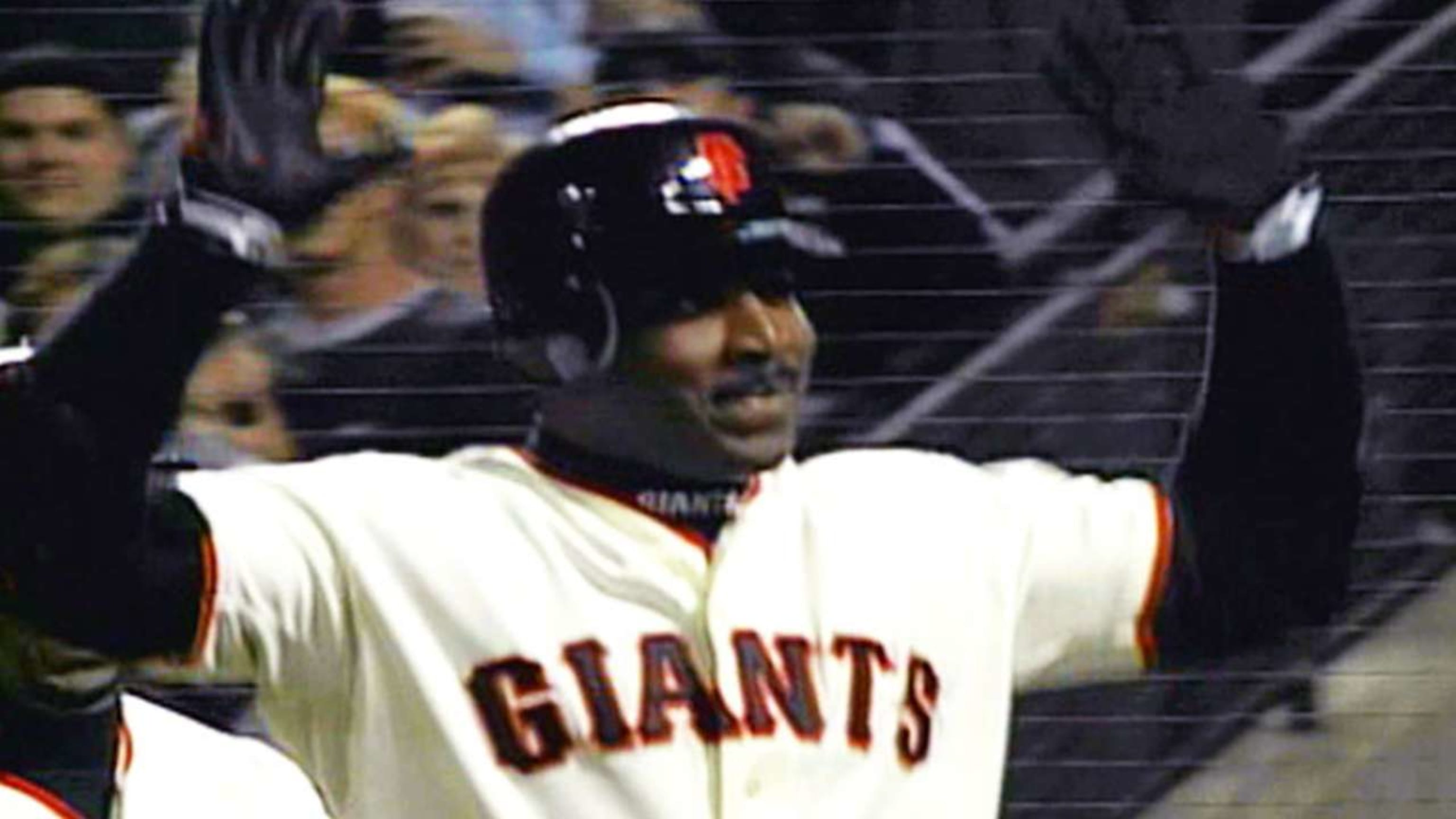 Bonds belts first splash hit