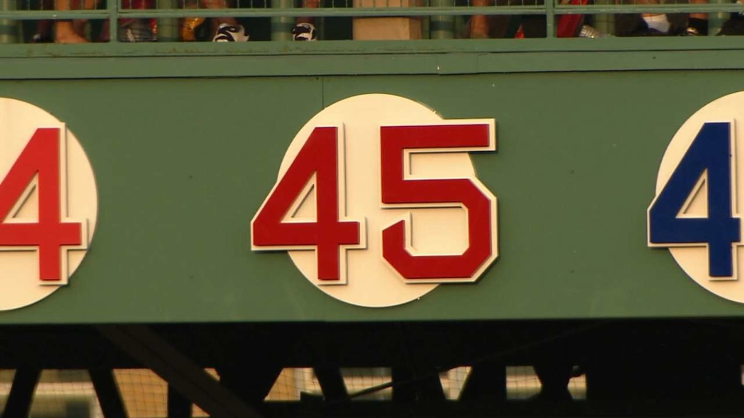 Red Sox retire Pedro Martinez's number 45