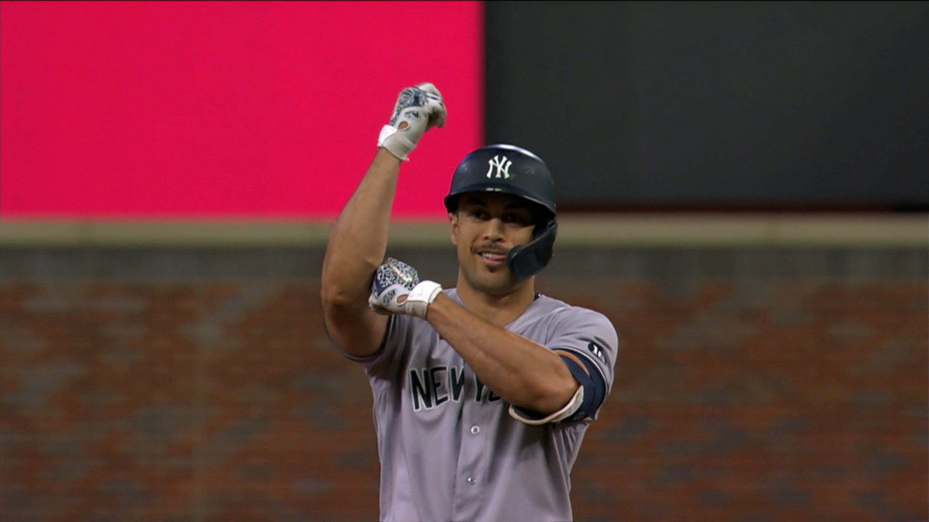 Giancarlo Stanton continues surge as Yankees clinch series win