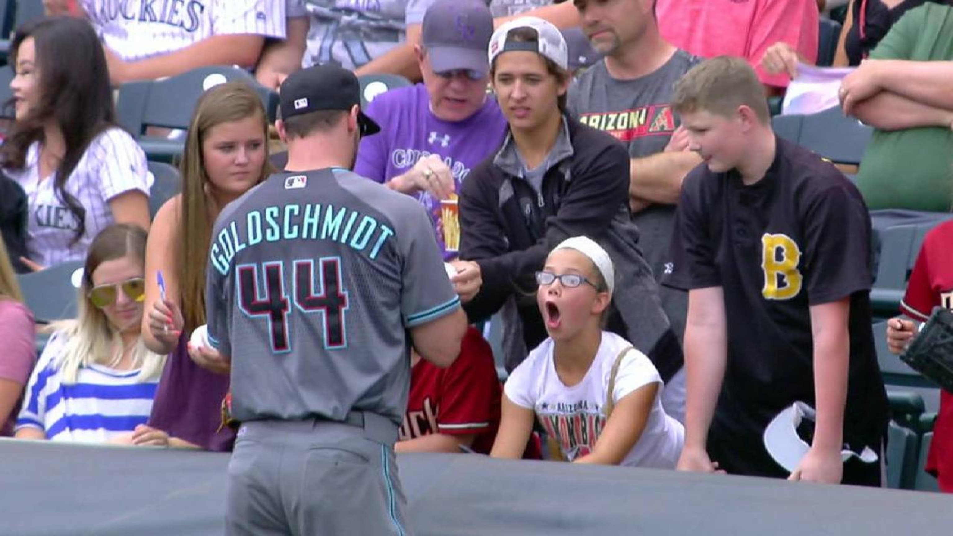 Goldschmidt thanks D-backs fans in full-page ad