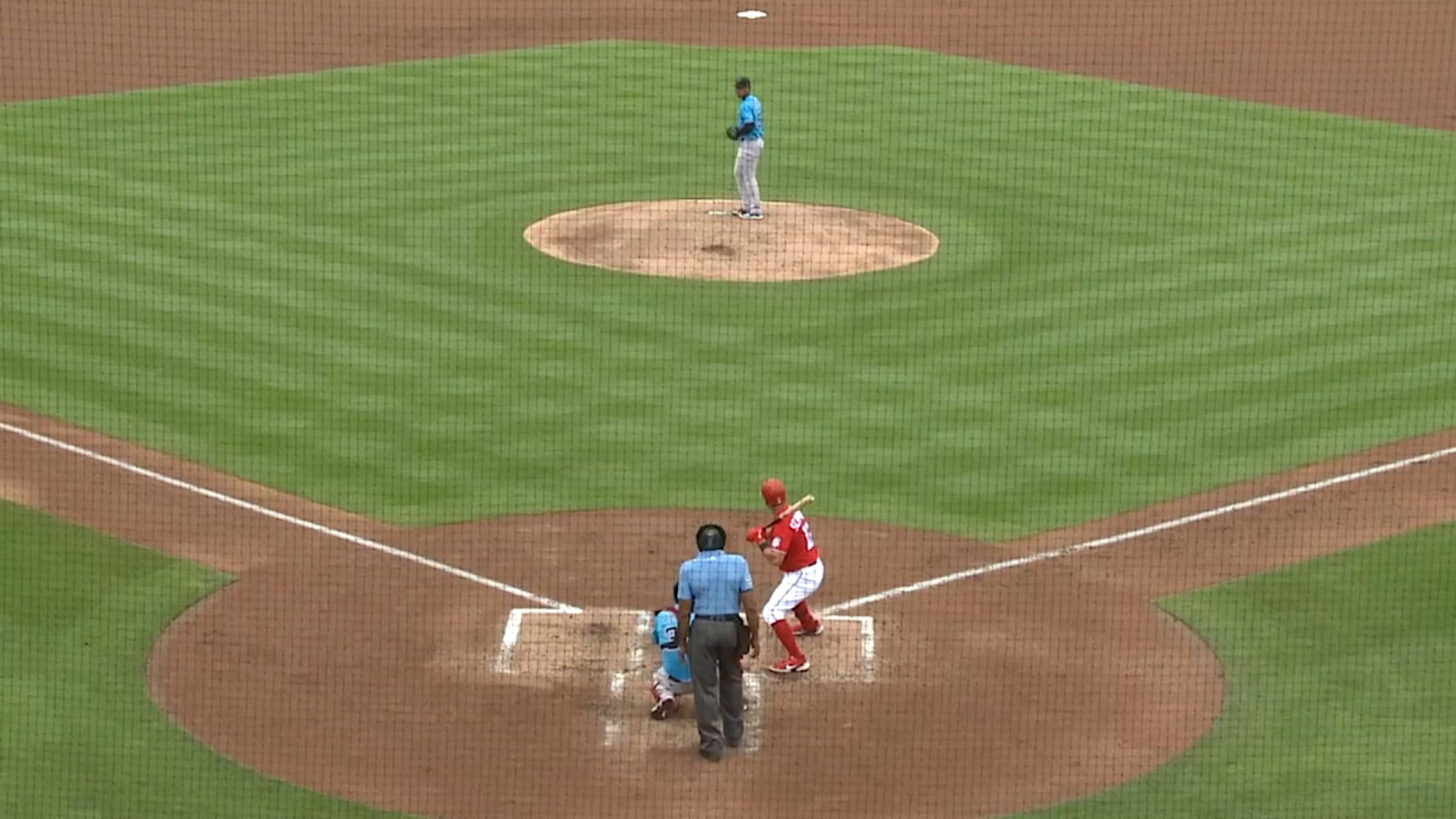 Kyle Schwarber's first spring HR