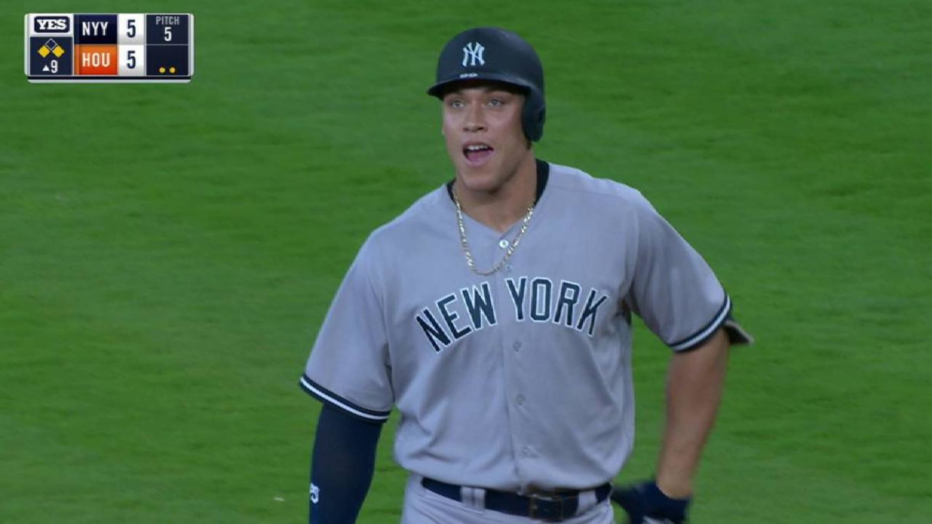 Altuve's 3-run homer in 9th caps Astros' rally past Yankees
