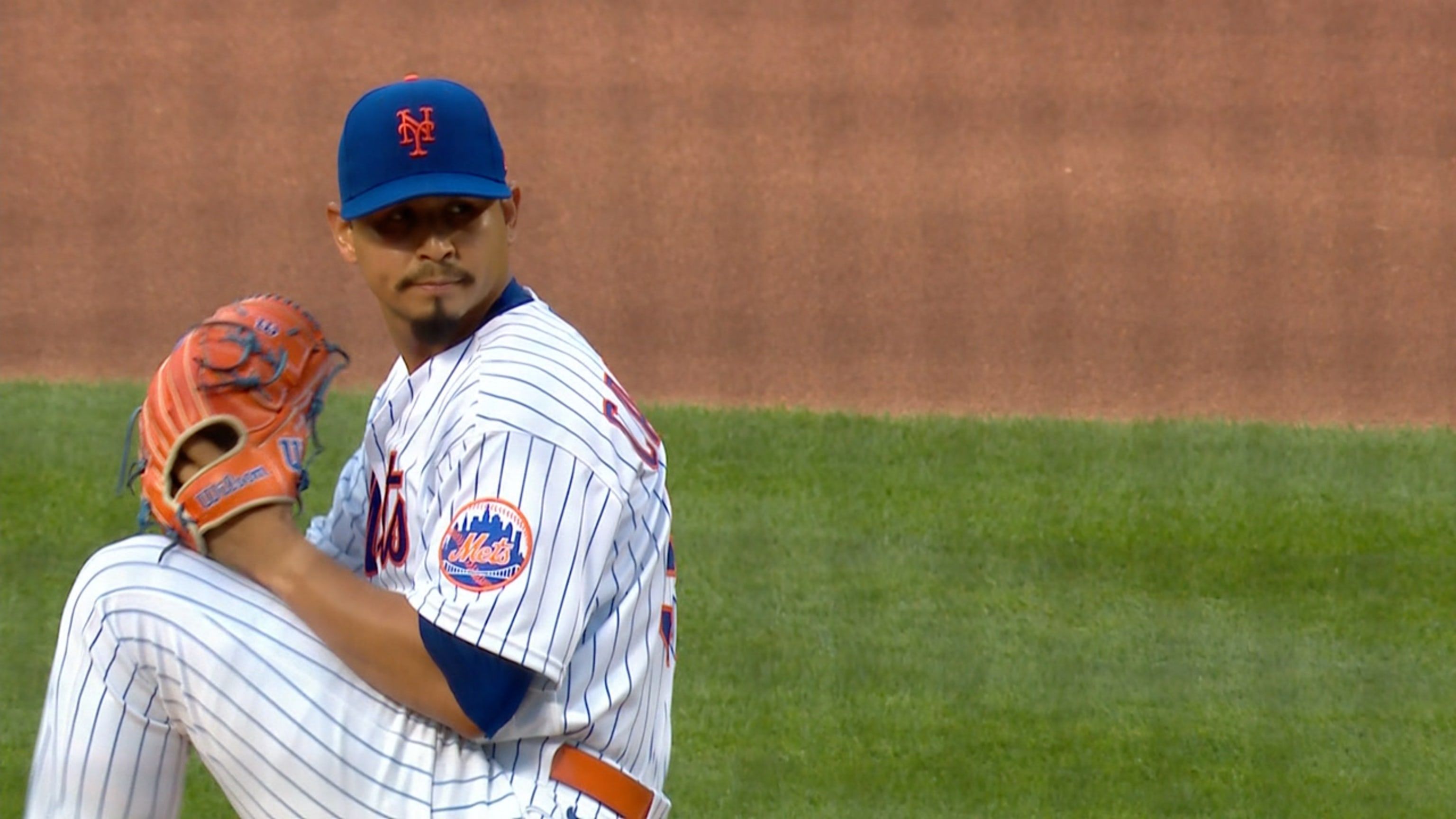 Carlos Carrasco poncha a seis