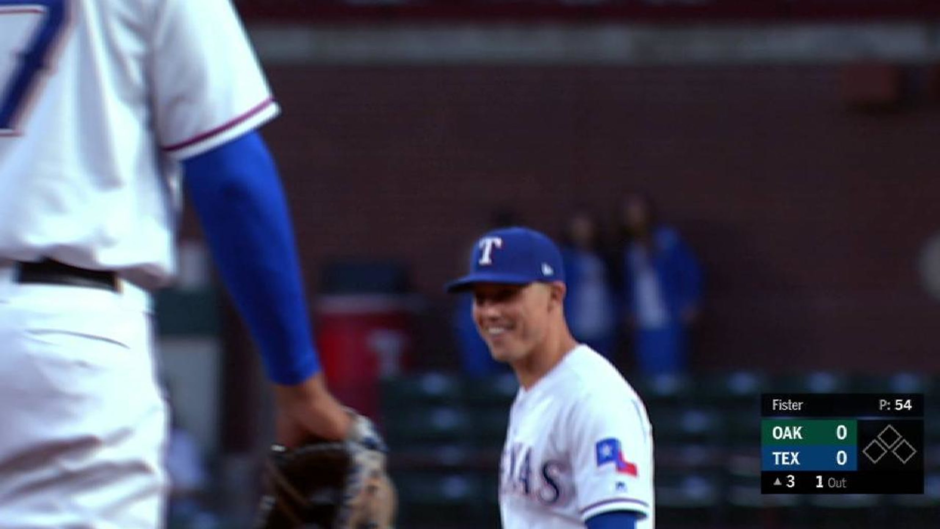 Ronald Guzman and Drew Robinson made a slick, barehanded 3-4-3 putout after  a wild deflection | MLB.com