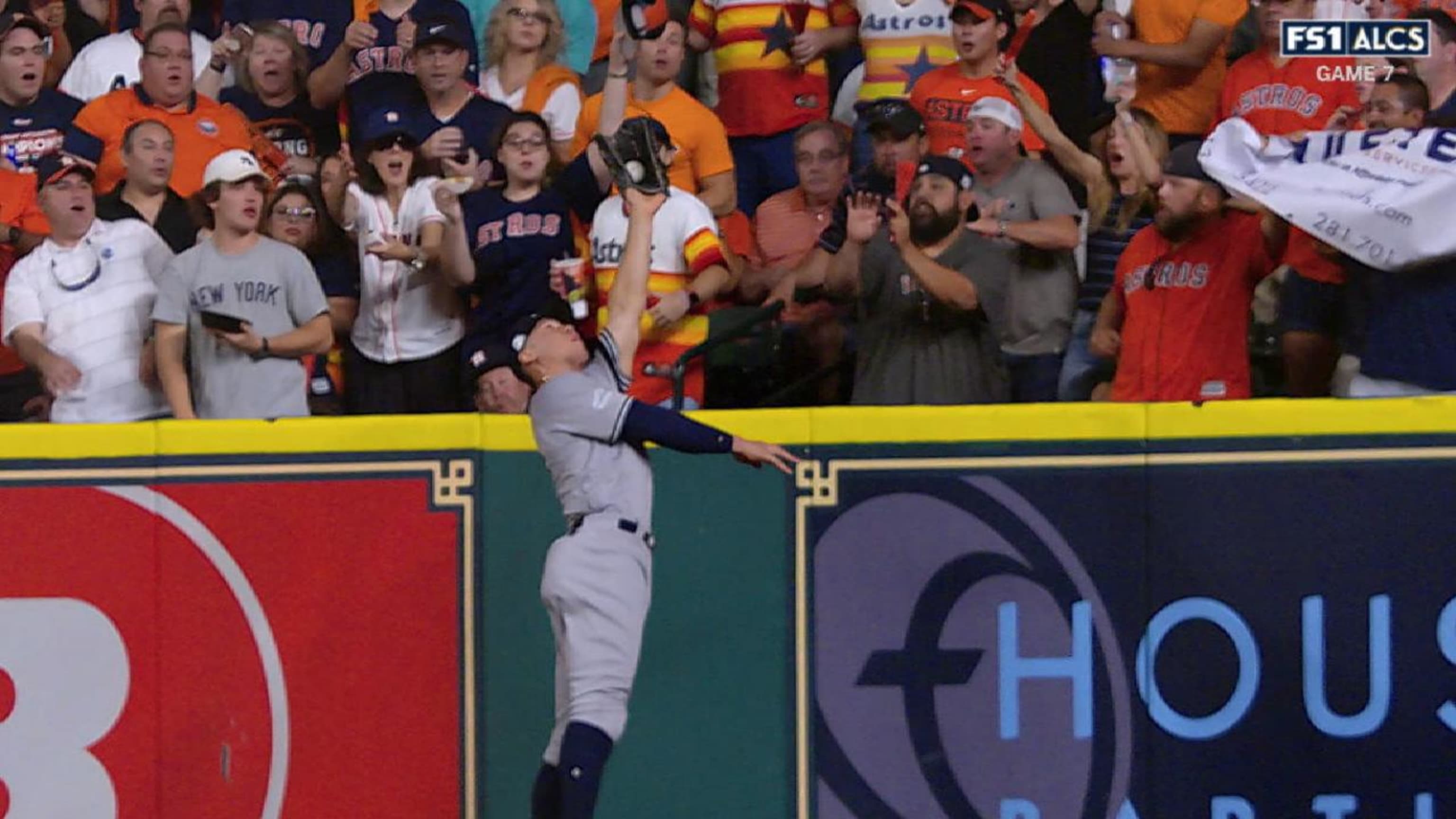 VIDEO: Aaron Judge Robs Yuli Gurriel of Home Run in ALCS Game 7