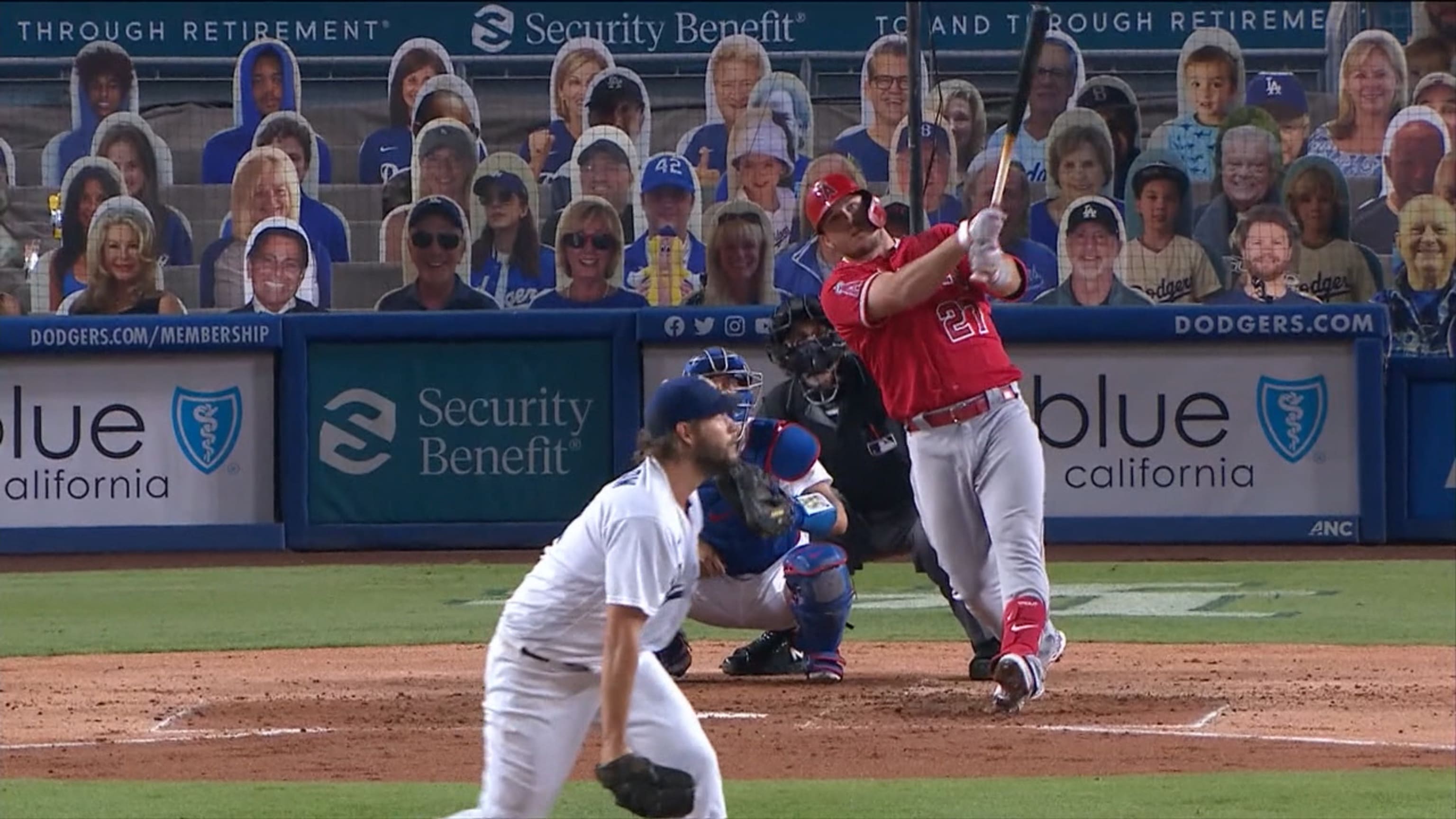 Mike Trout da 1er HR ante Kershaw
