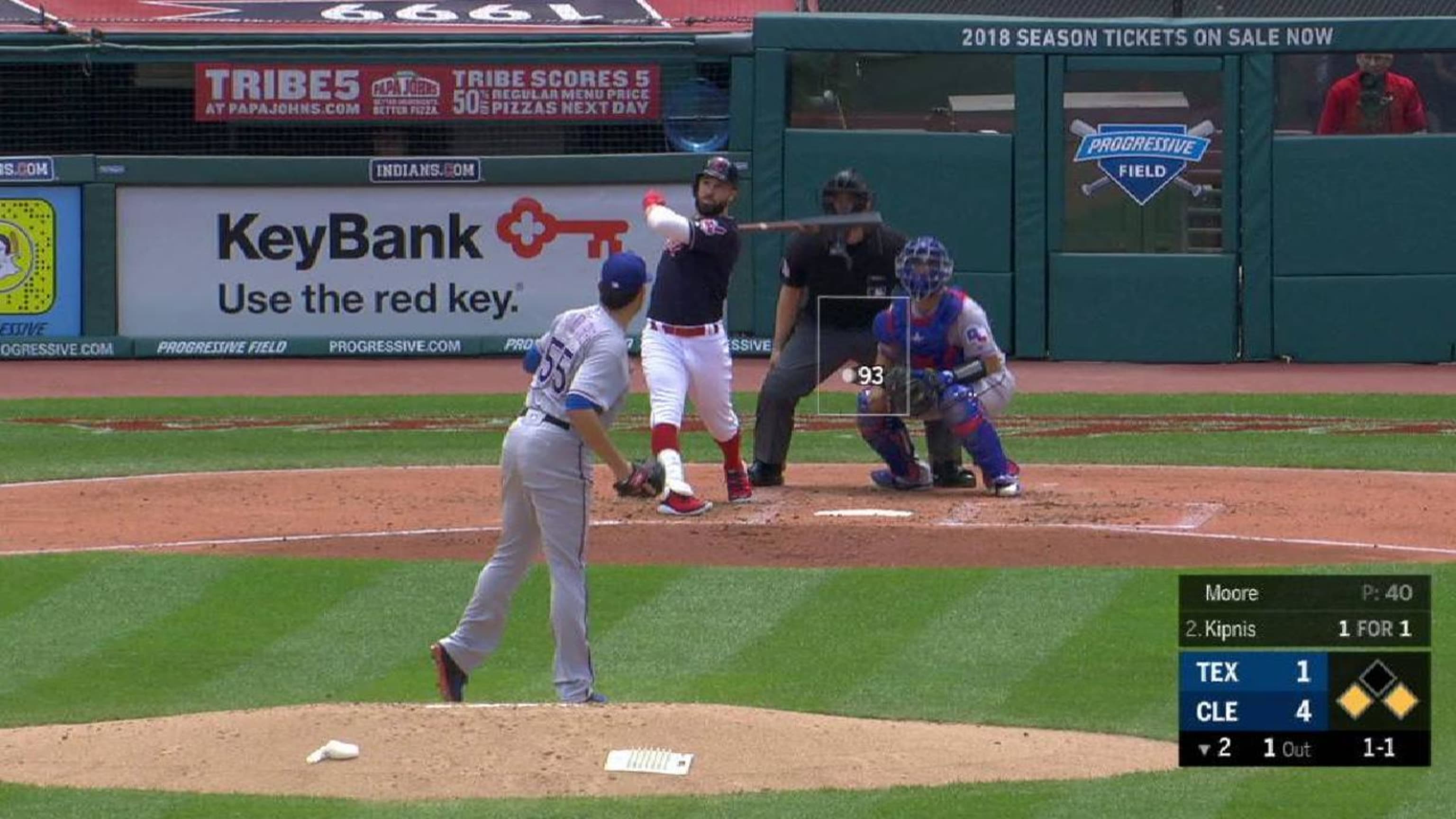 Encarnacion hits walk-off homer vs. Rangers