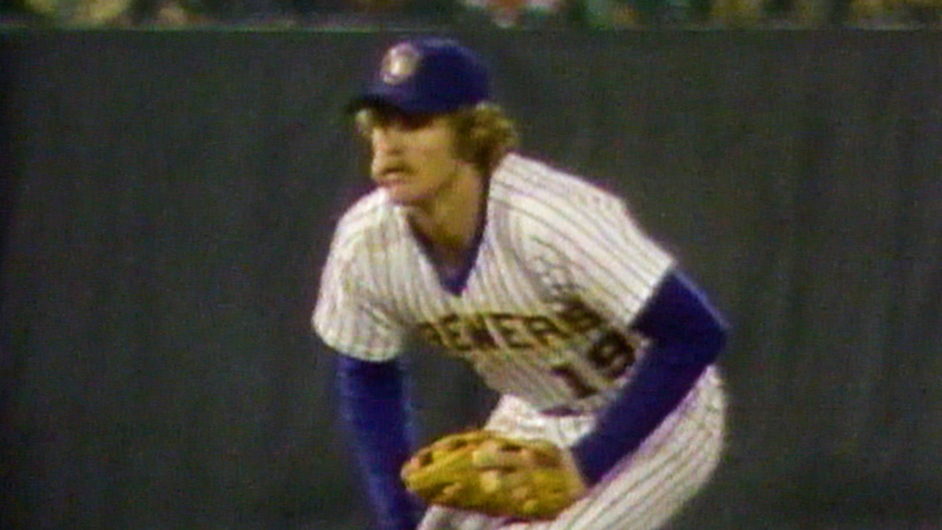 Robin Yount's brother Larry holds an unusual MLB record