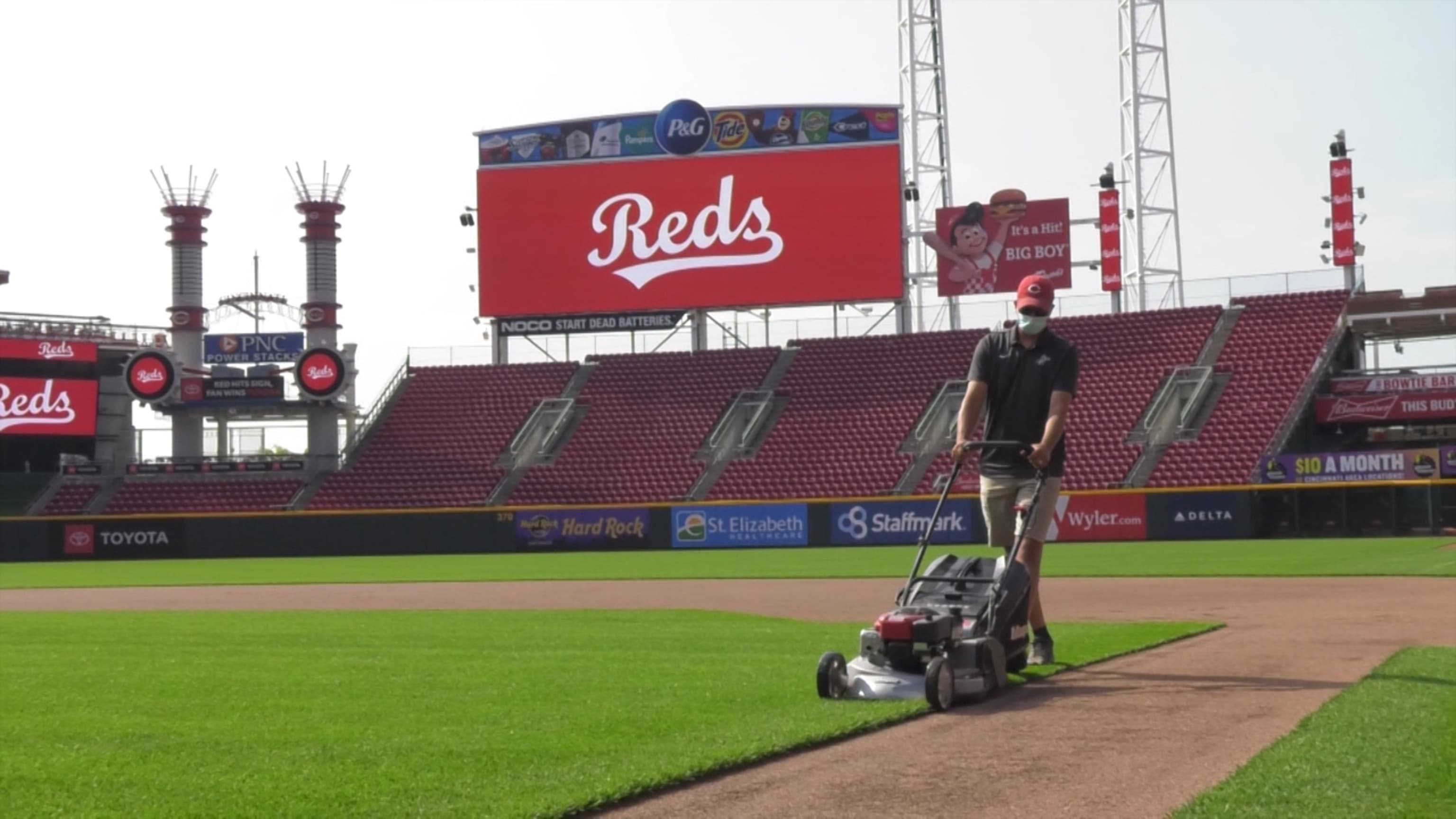 Rojos entrenan en Cincinnati