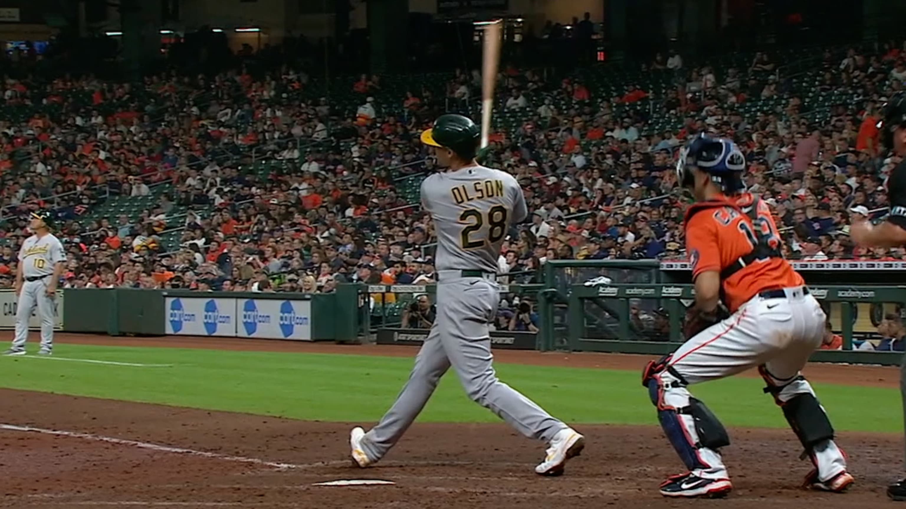 Matt Olson pega HR de 2 carreras