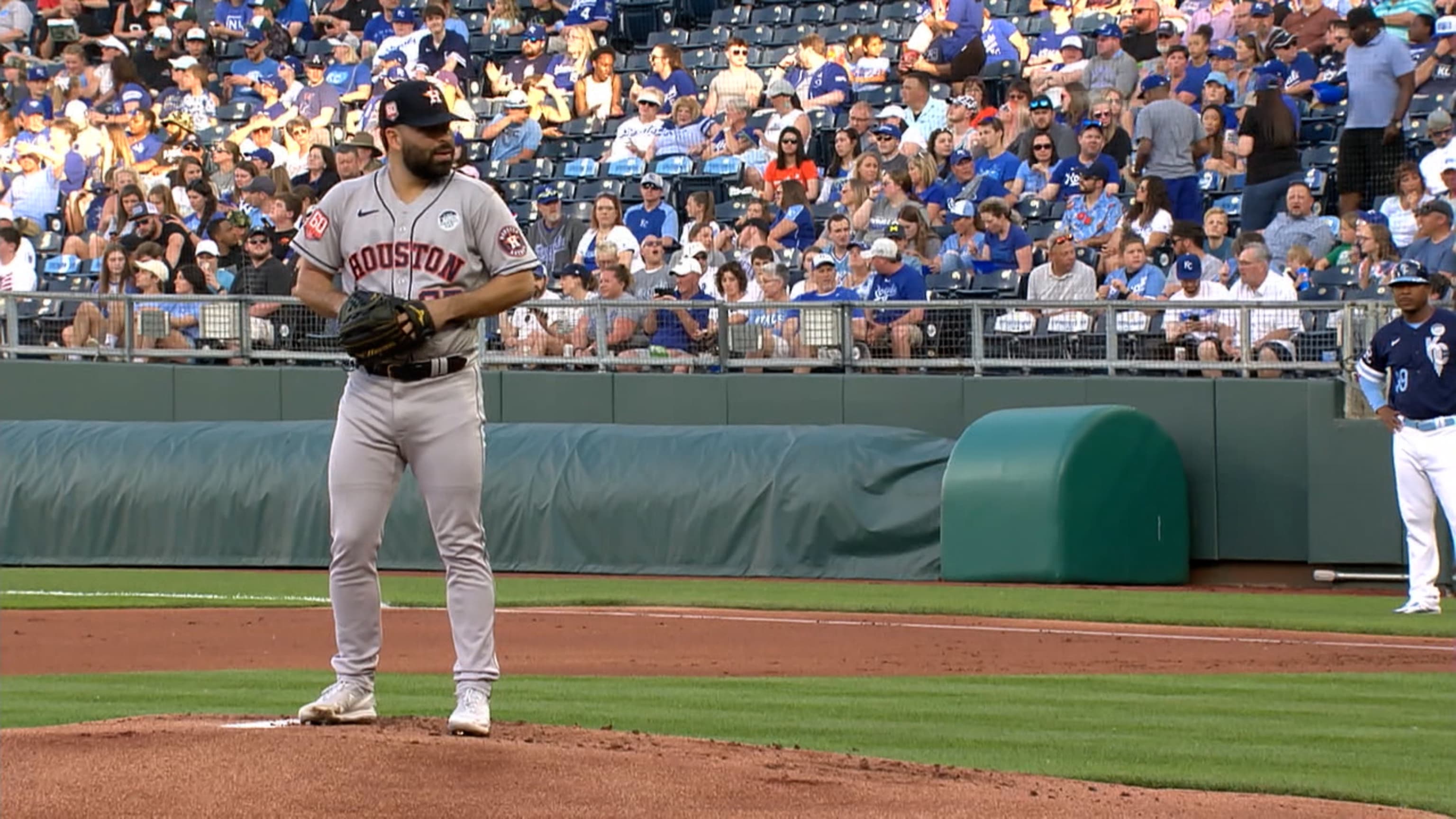 Aledmys D az sparks Astros in win over Royals bellezatotal .ar