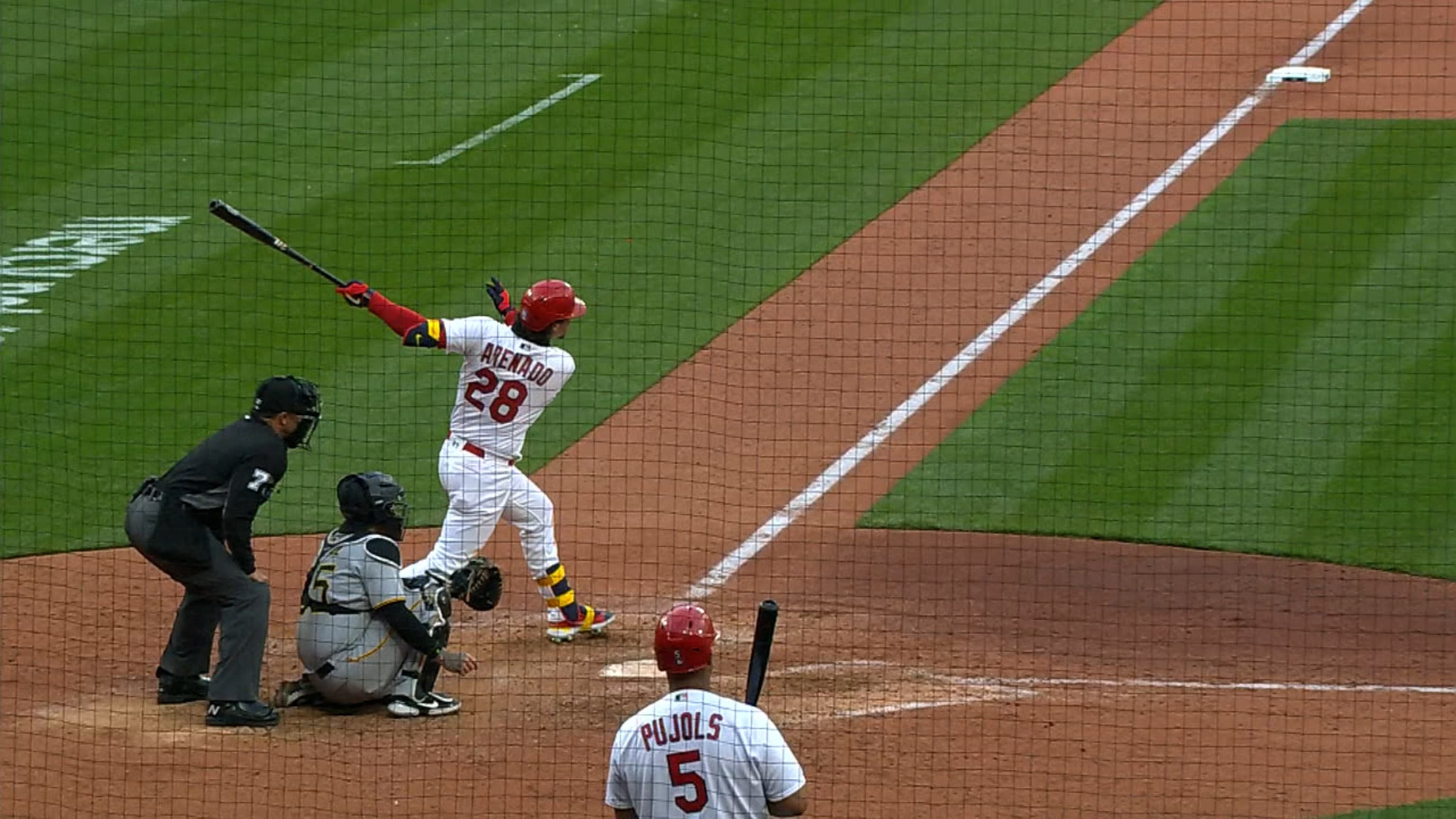 Tyler O'Neill competes for centerfield - A Hunt and Peck - Viva El