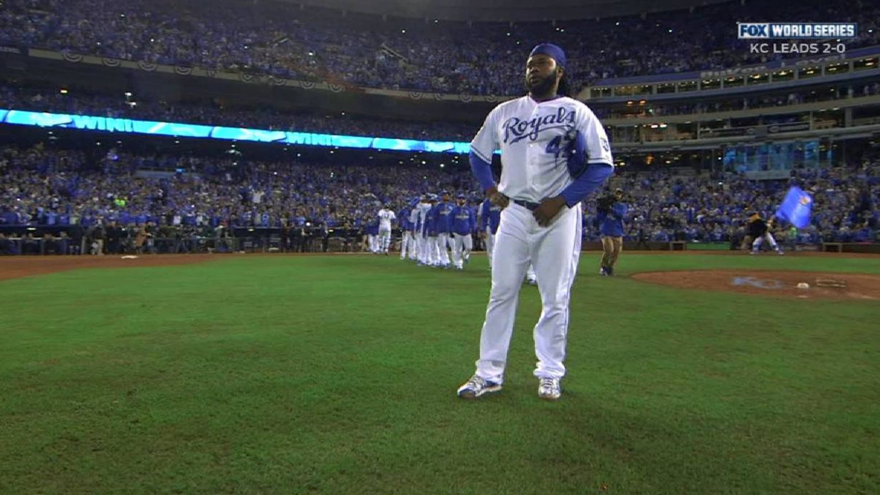 Cueto termina con juego completo