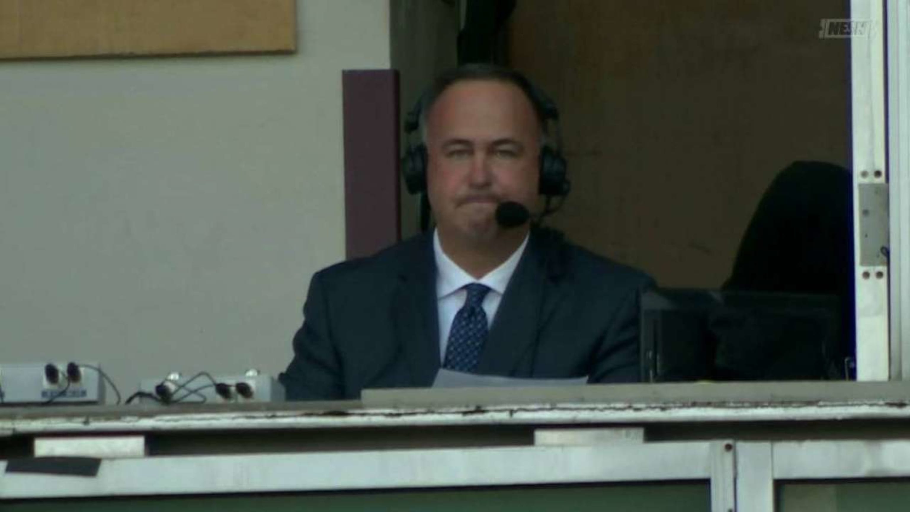 Padres' Don Orsillo and Mark Grant taste Seattle's grasshoppers