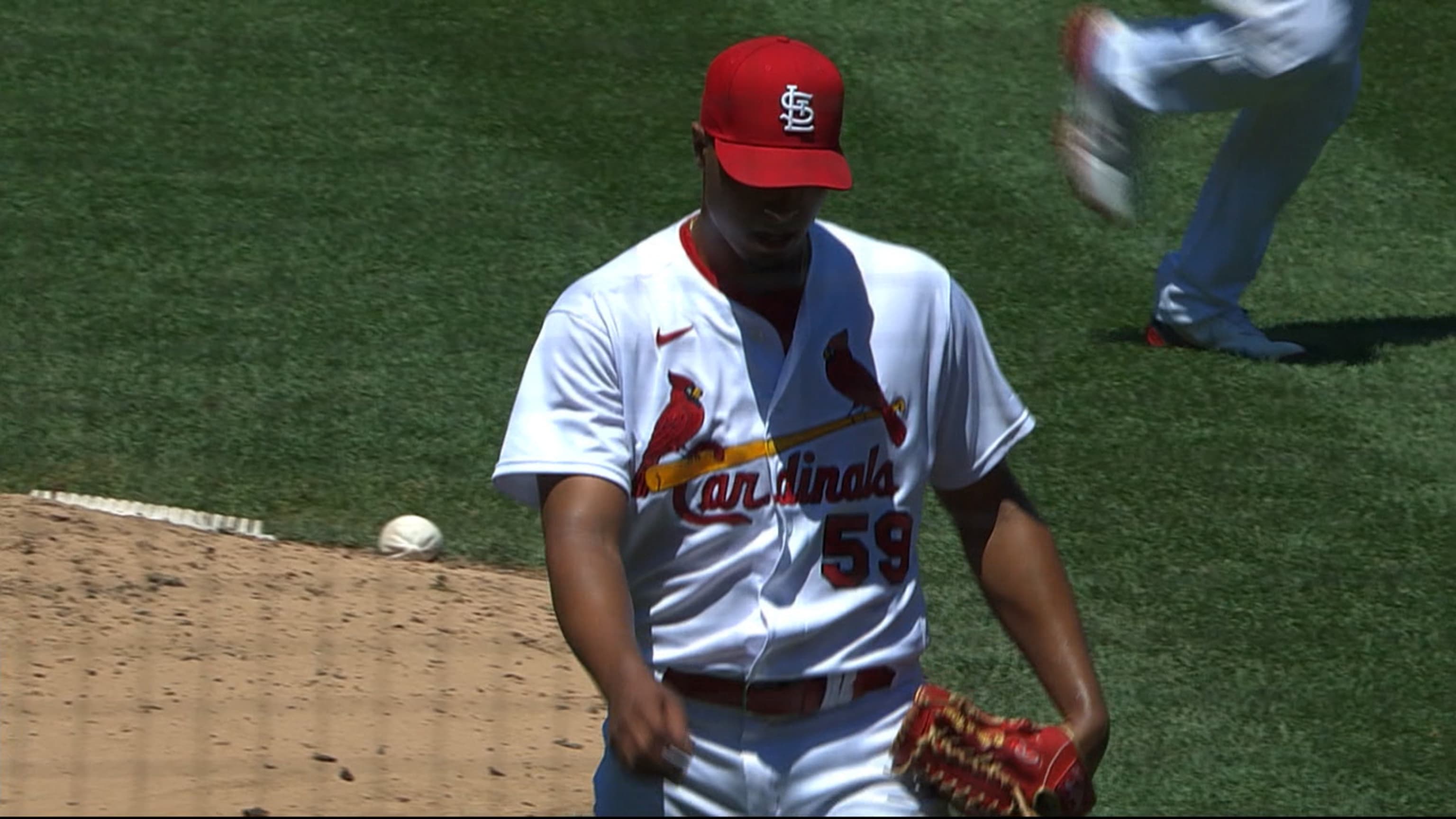 Johan Oviedo poncha a cuatro