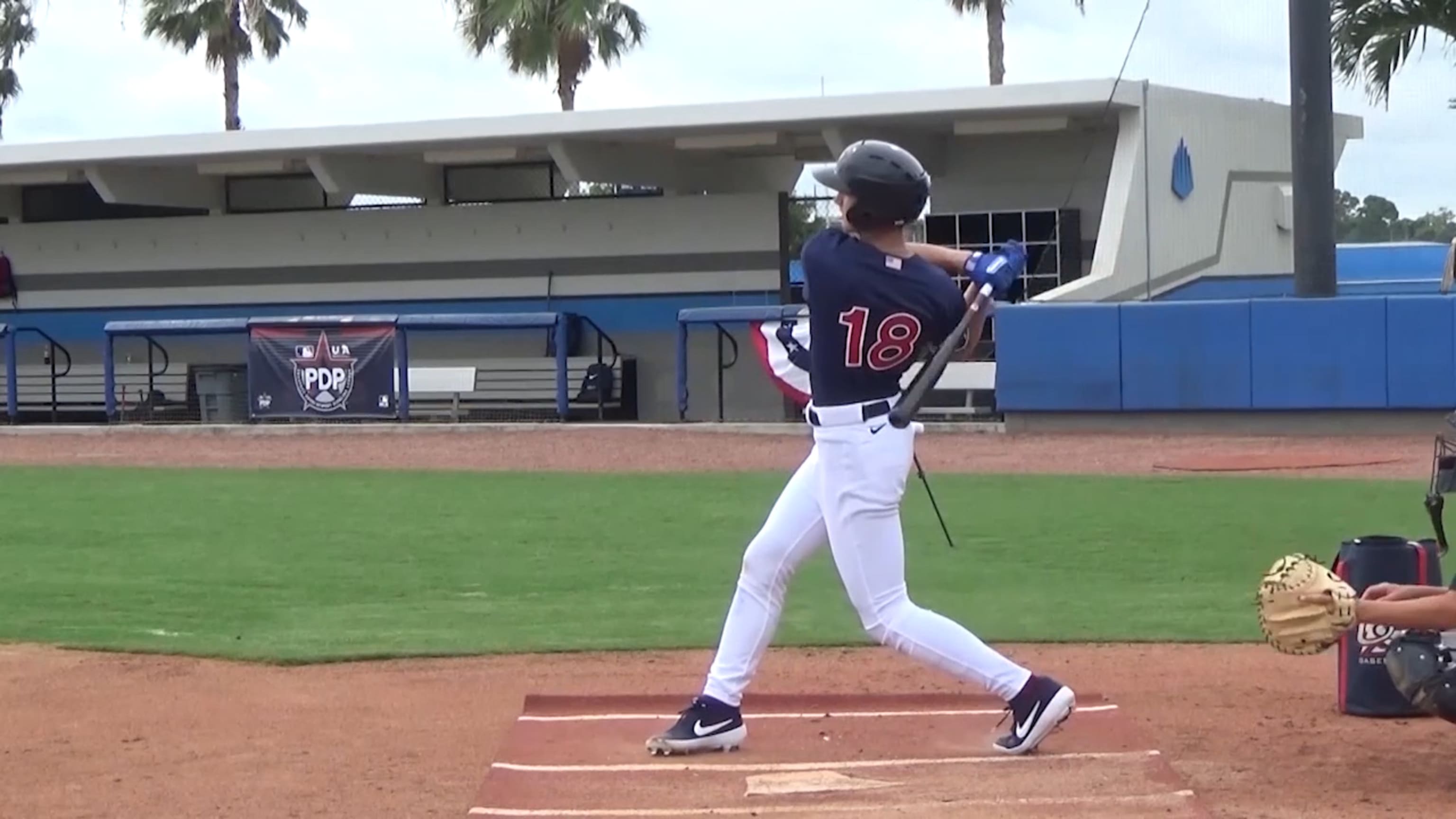 Karros brothers follow in Dodger dad's footsteps