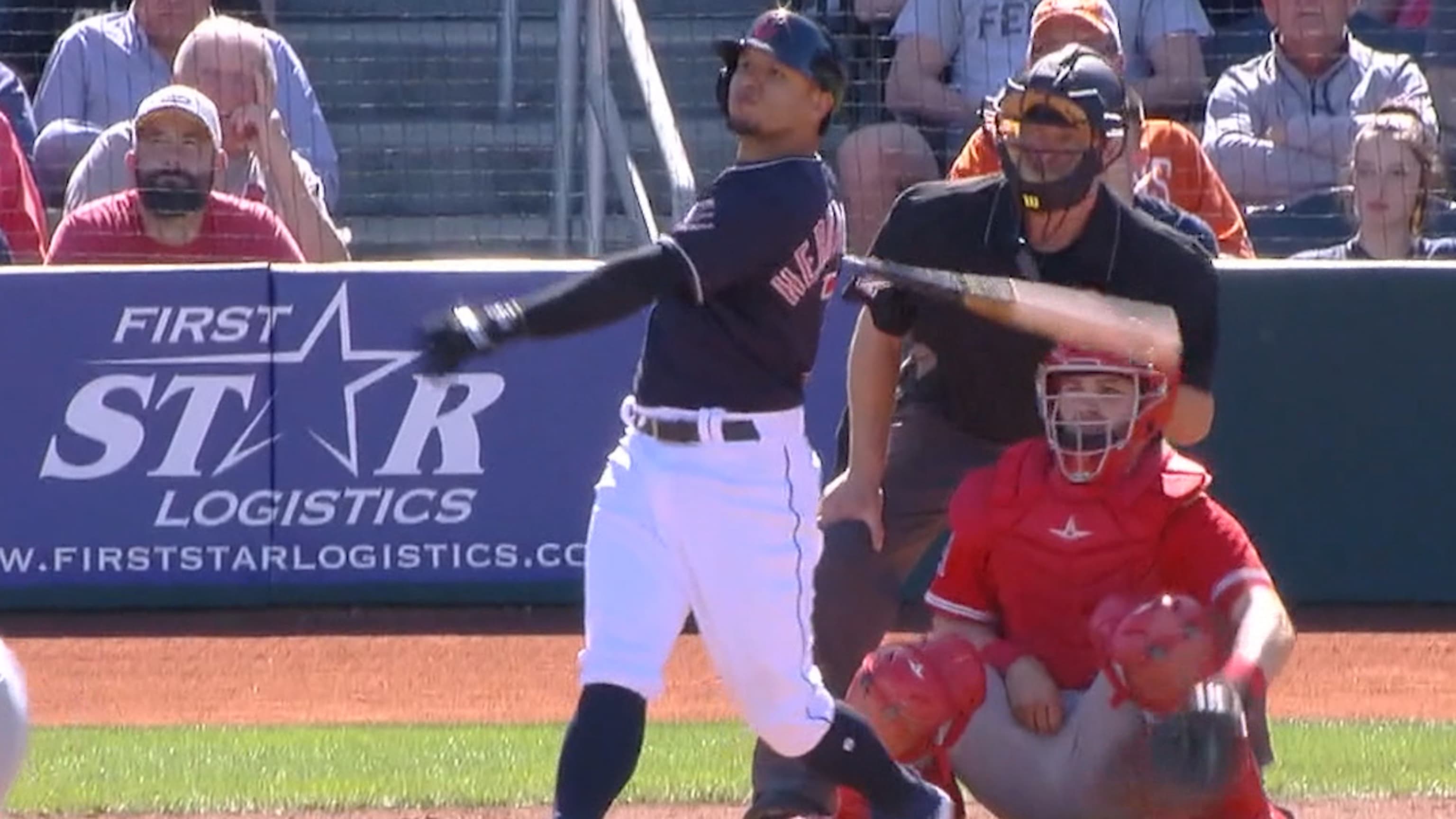 Hernández impulsa 2 con HR