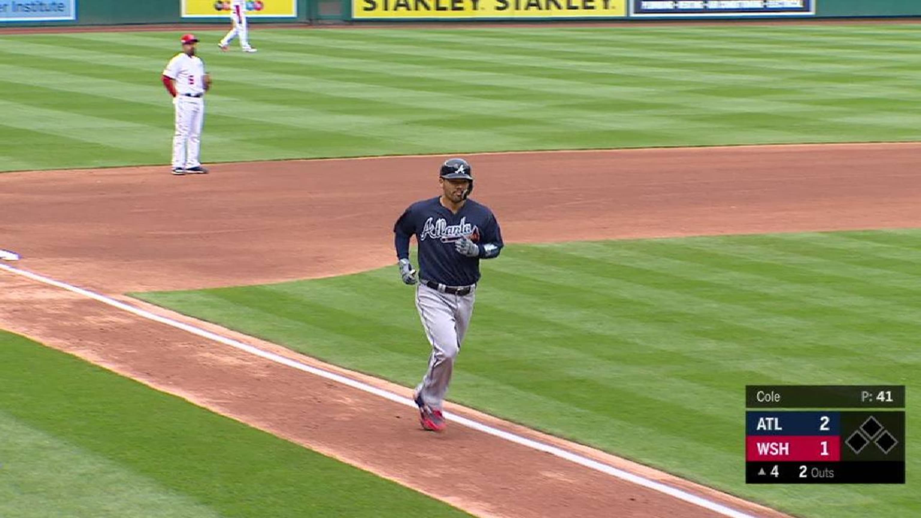 Suzuki's home run to left field