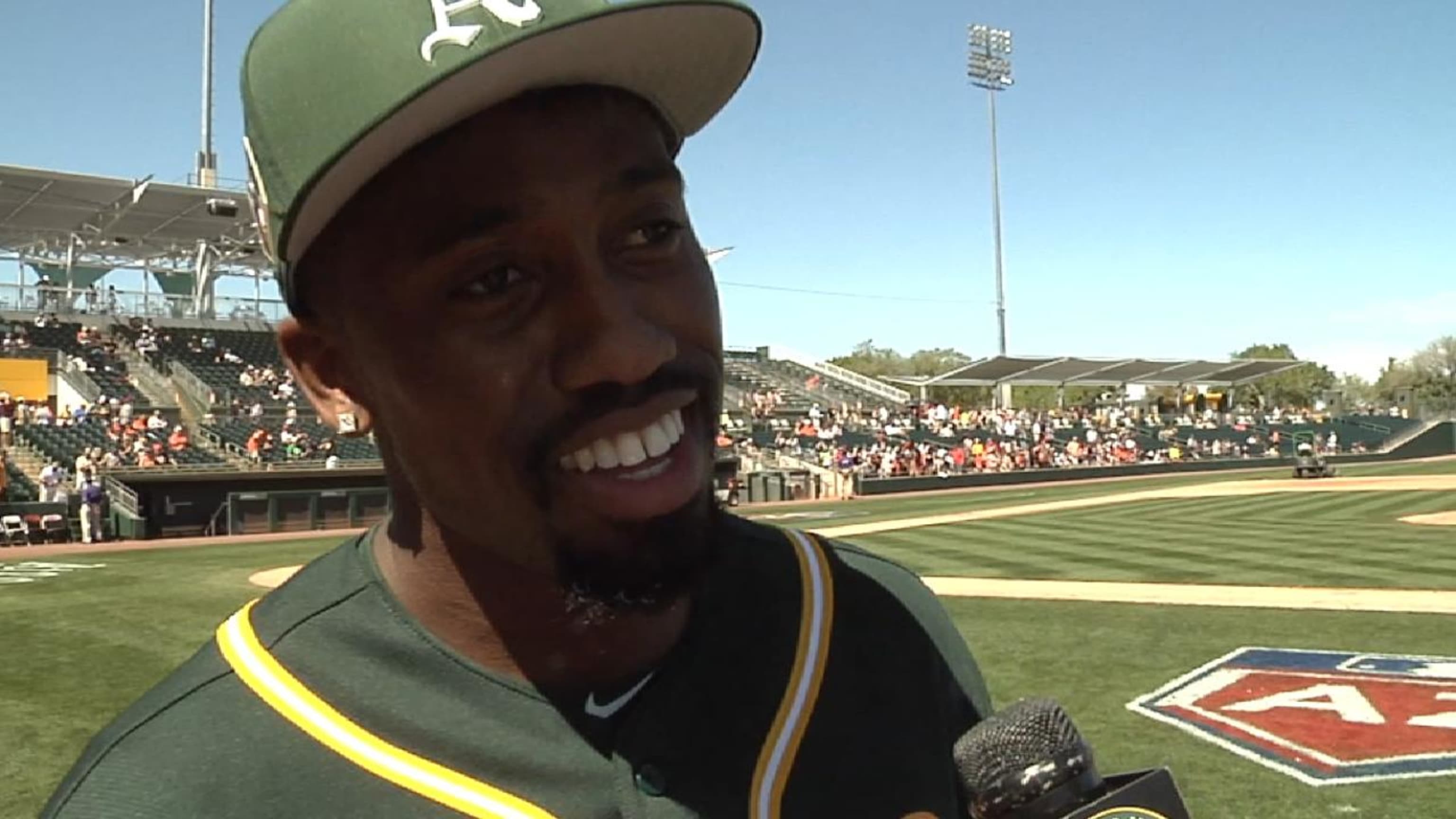 Raiders' Marquette King joins A's for batting practice