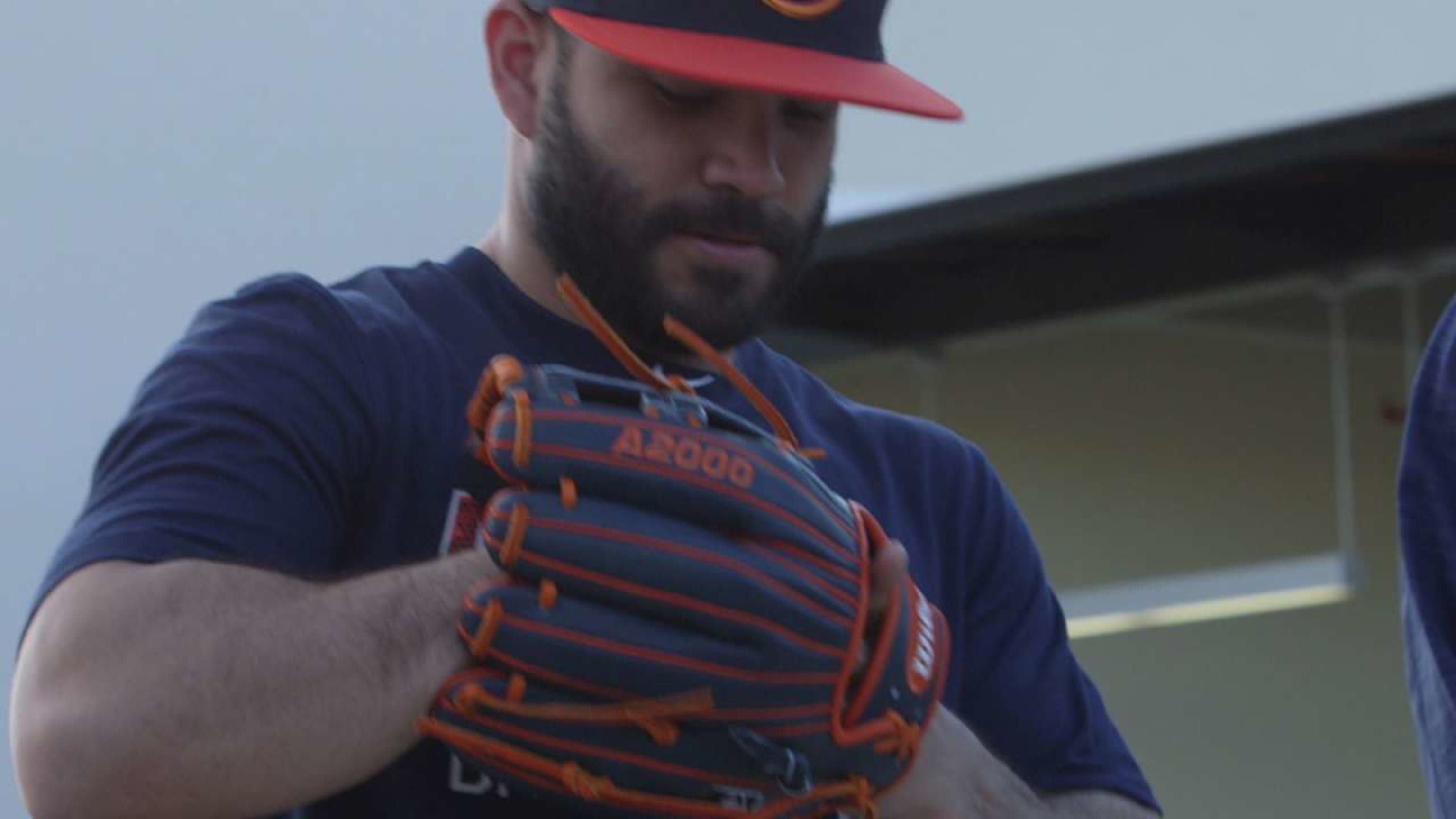 Mlb players with flared gloves discount