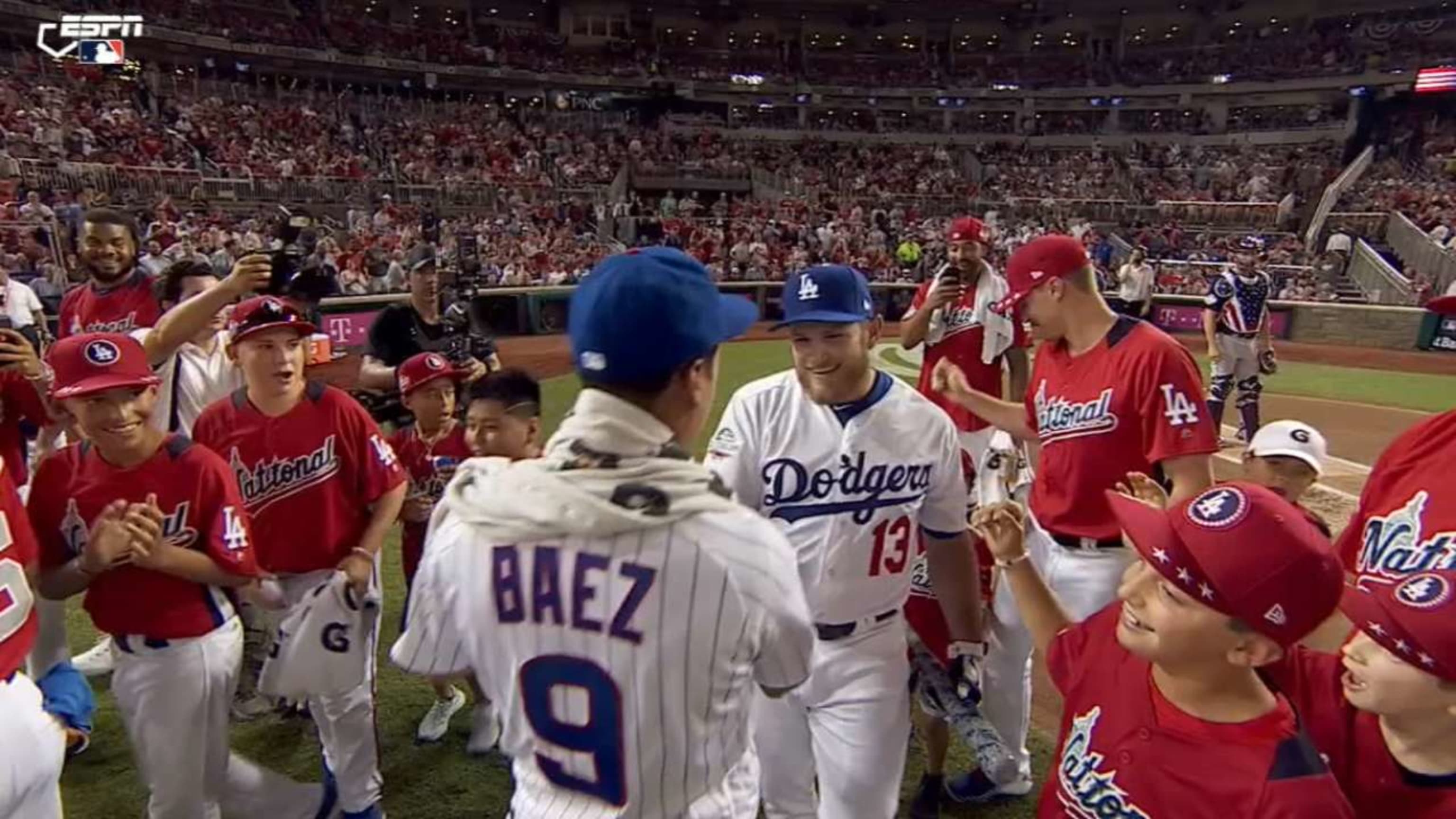 Max Muncy wins Home Run Derby first round