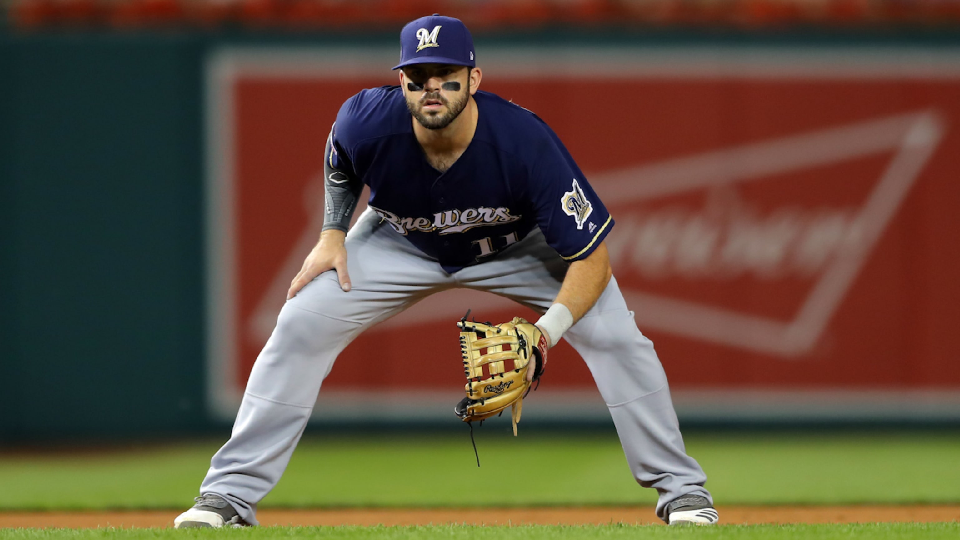 MLB News: Mike Moustakas to play second base - Over the Monster