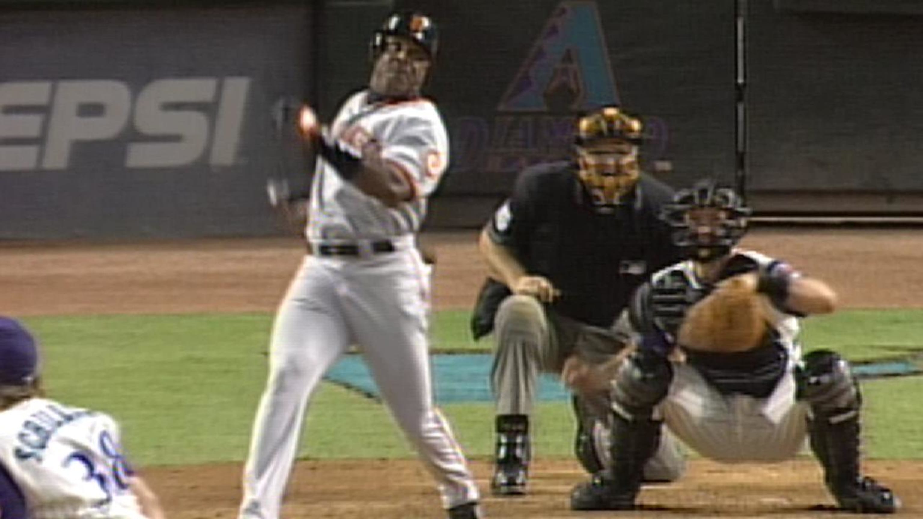 Bonds' grand slam off Schilling